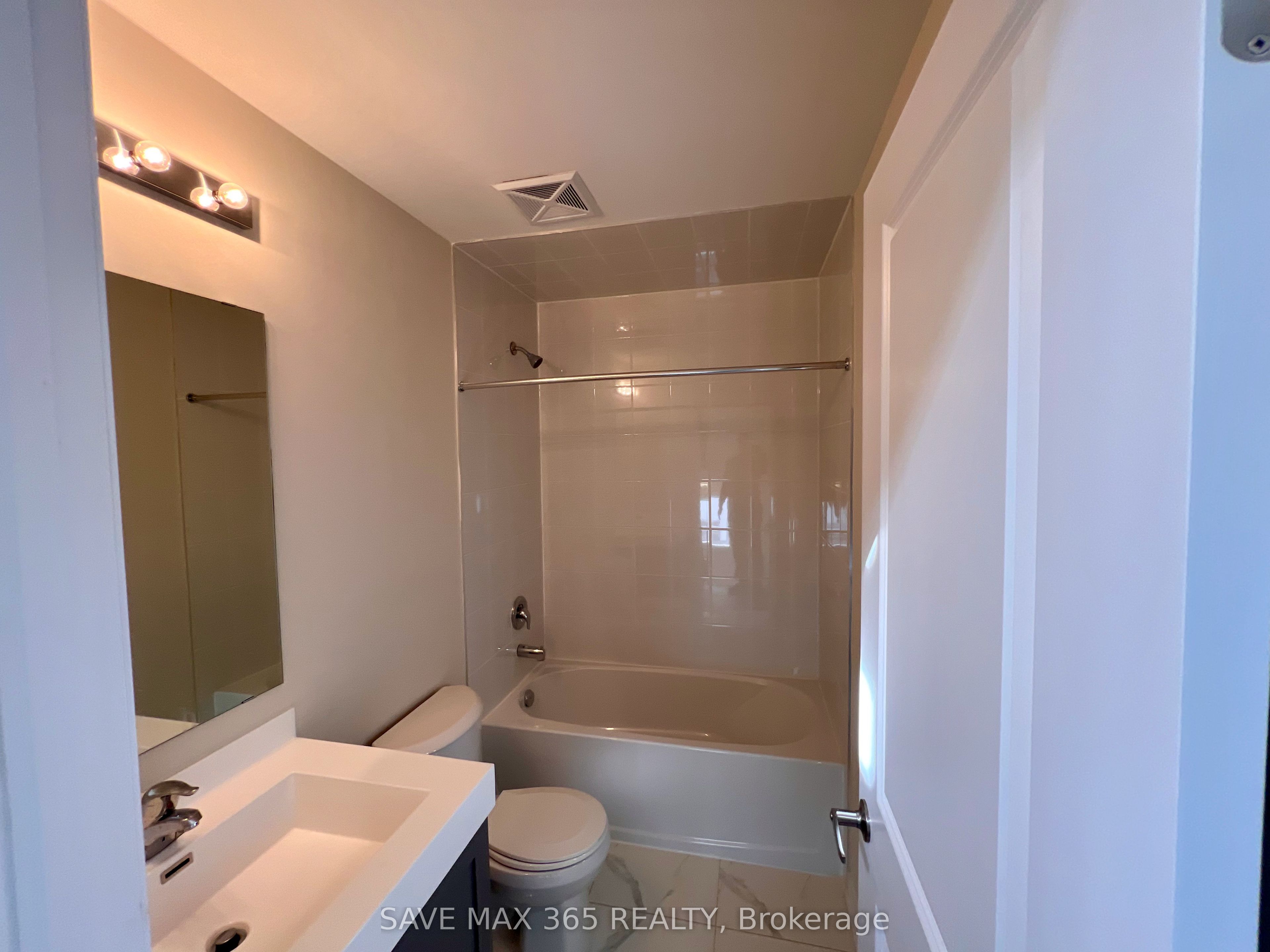 1565 Rose Way, #103