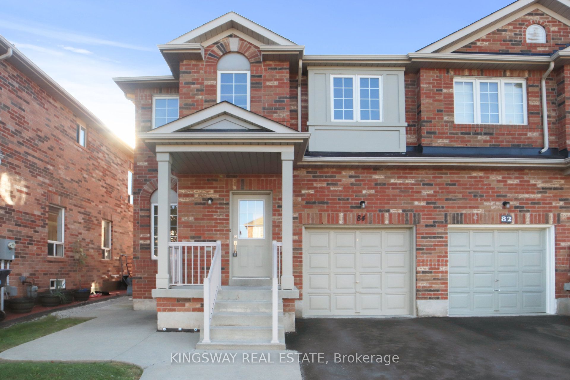 84 Abbotsbury Drive