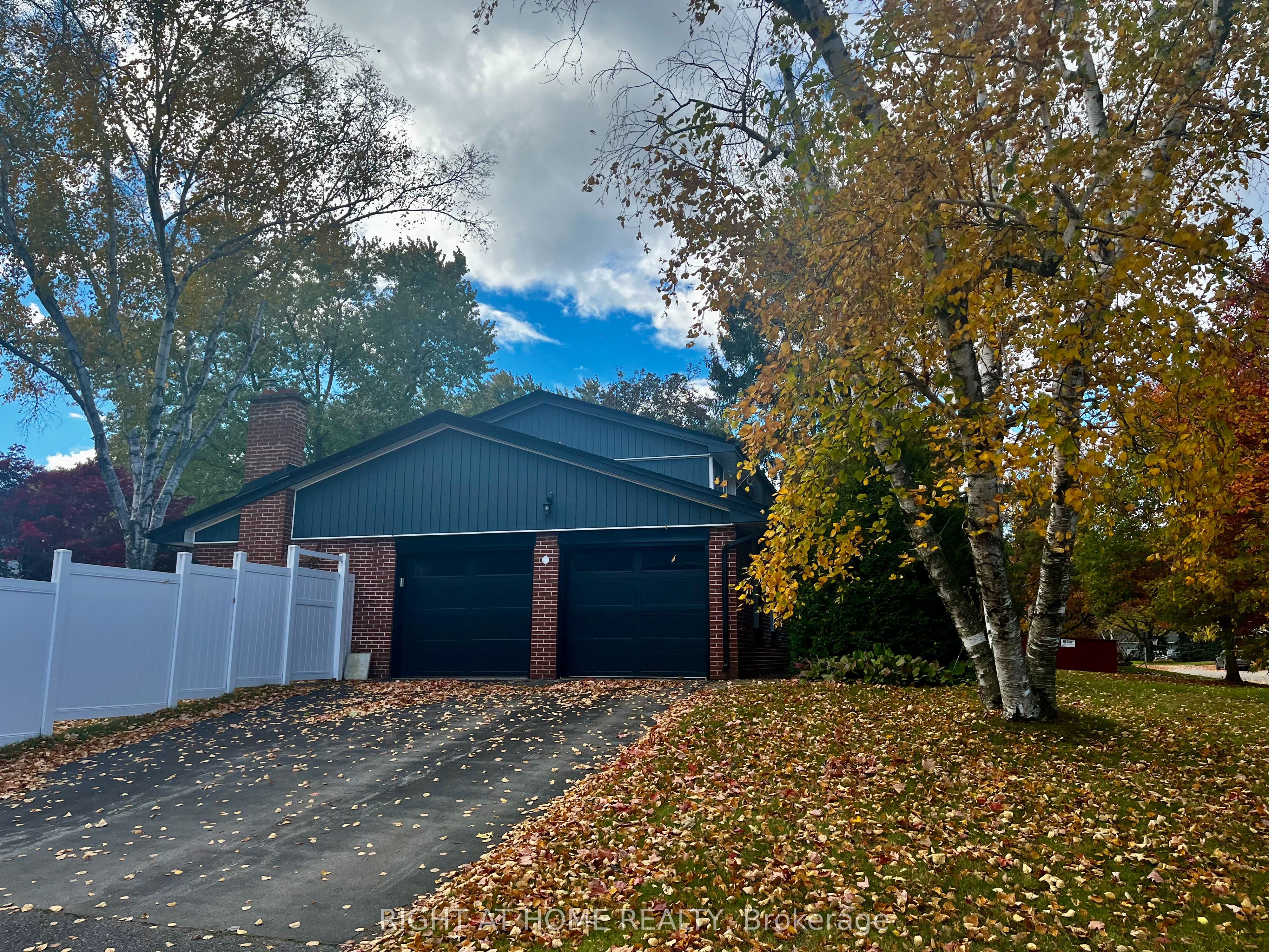 192 Waldoncroft Crescent