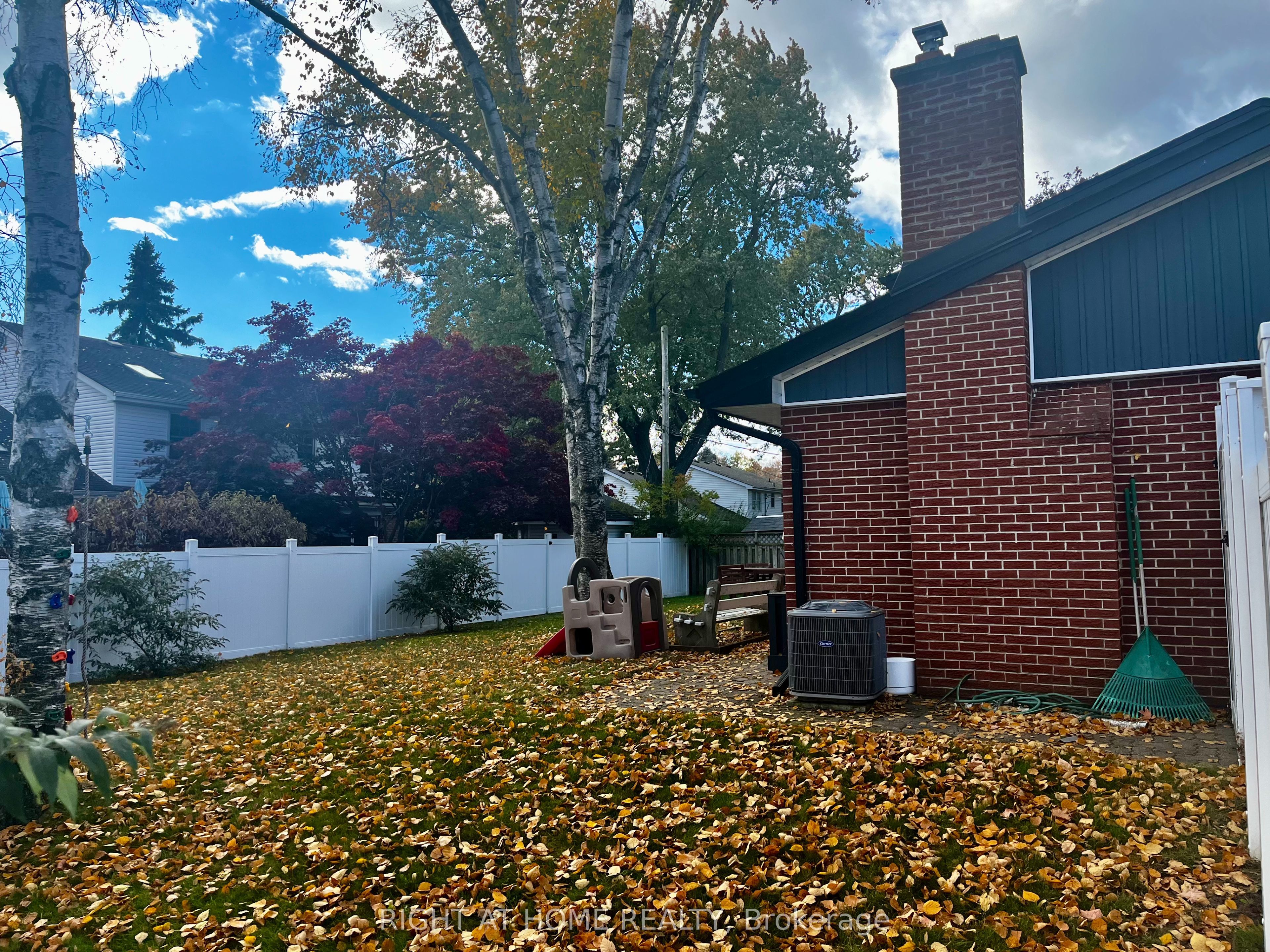 192 Waldoncroft Crescent