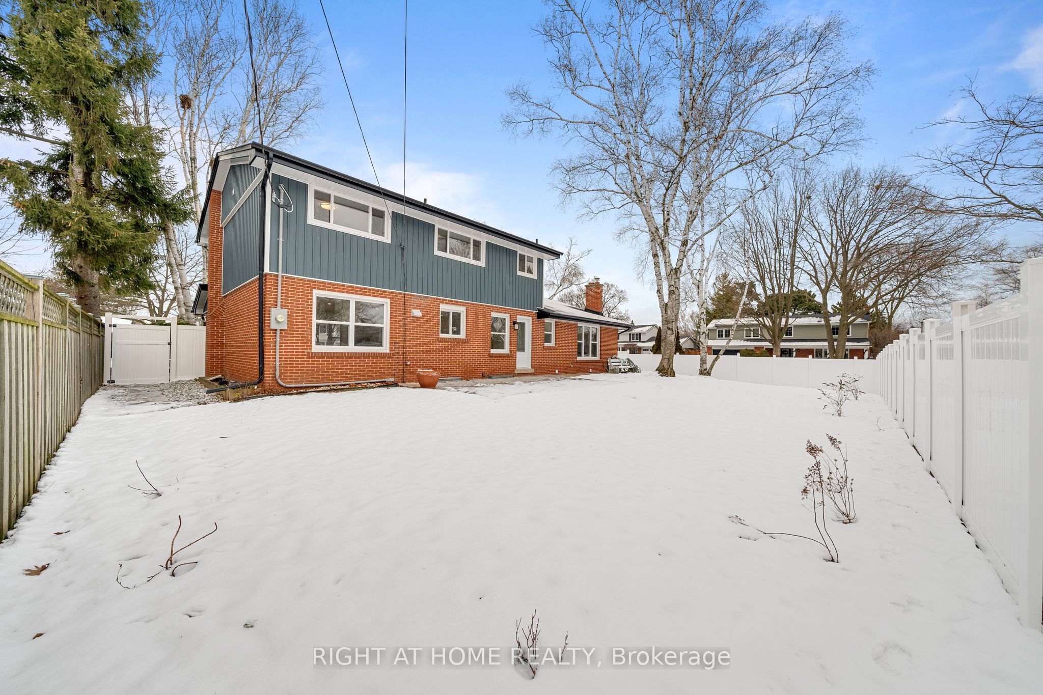 192 Waldoncroft Crescent
