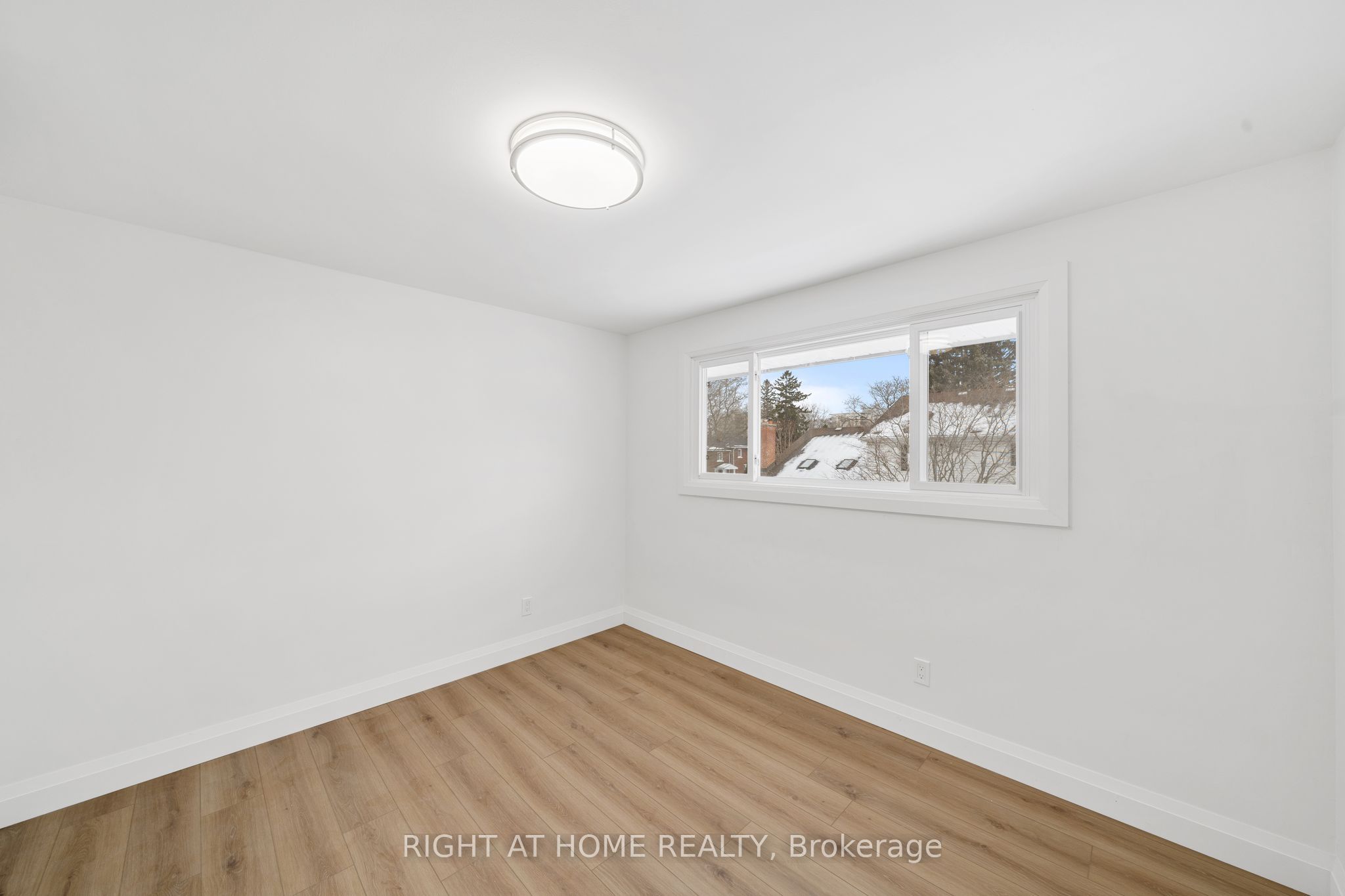 192 Waldoncroft Crescent