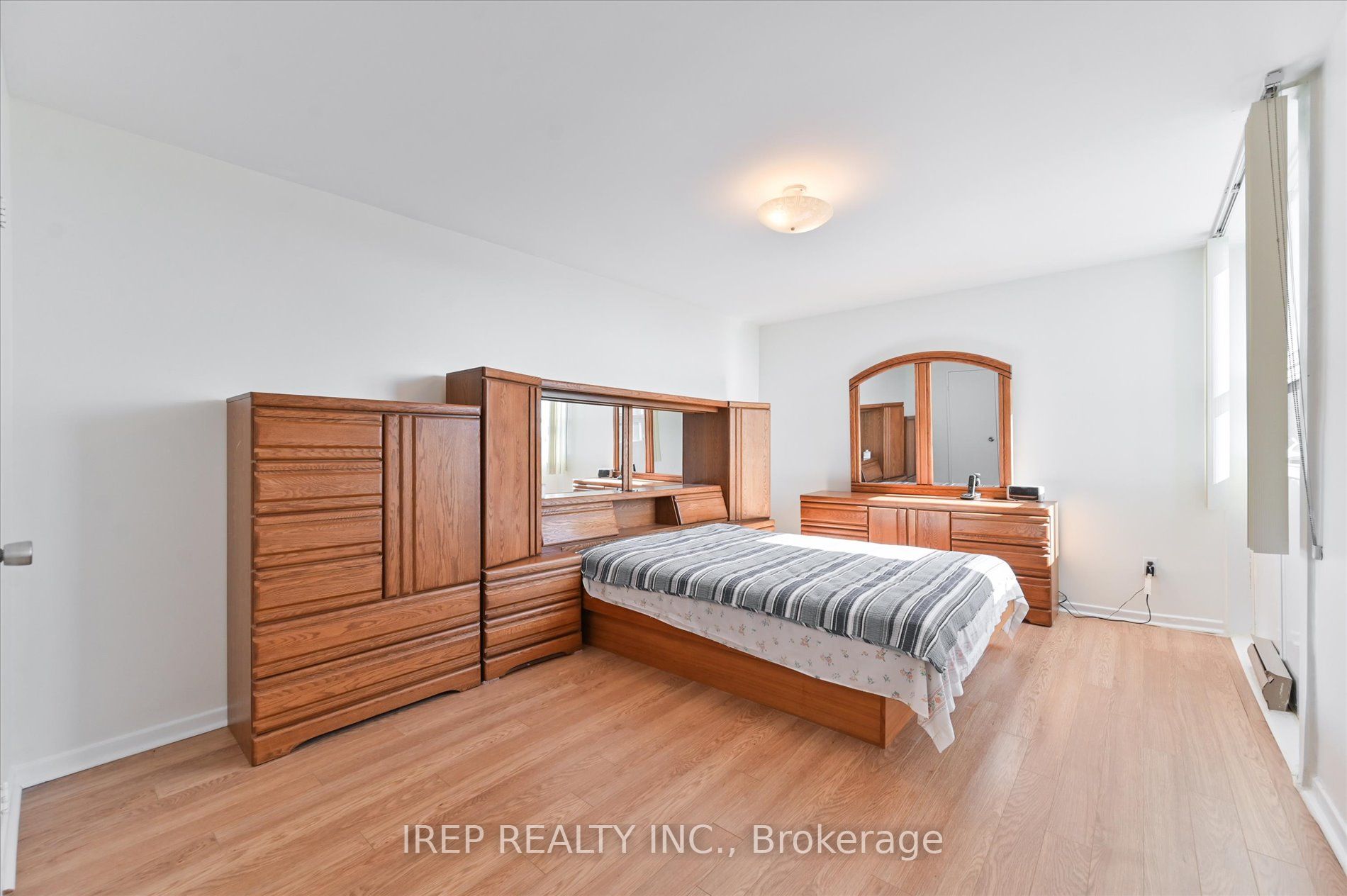 2323 Confederation Parkway, #1201