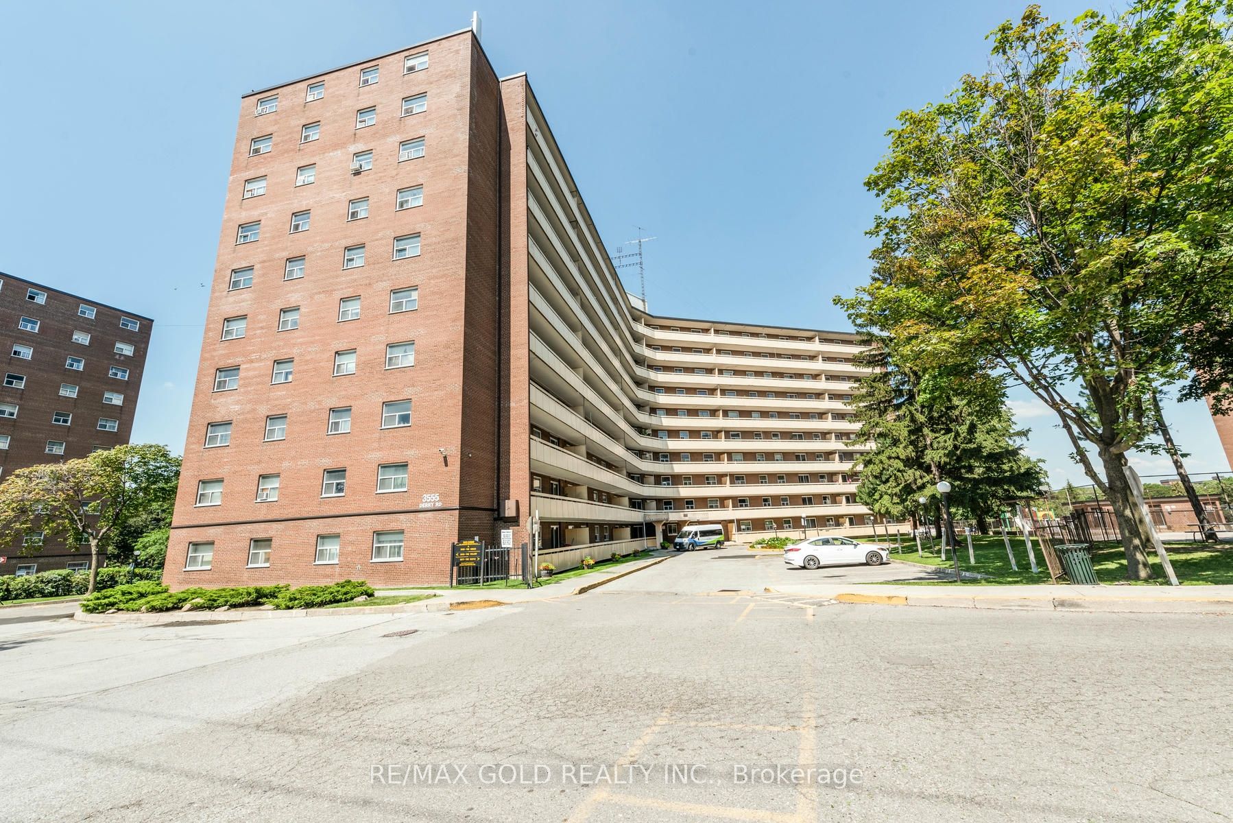 3555 Derry Road E #1006