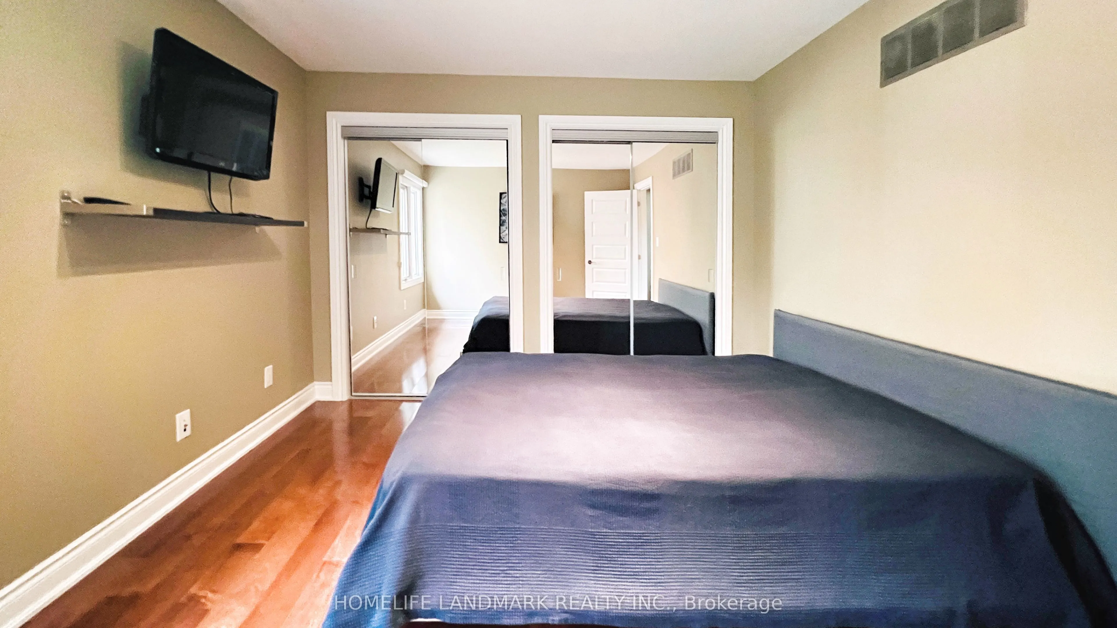 2333 Bennington Gate