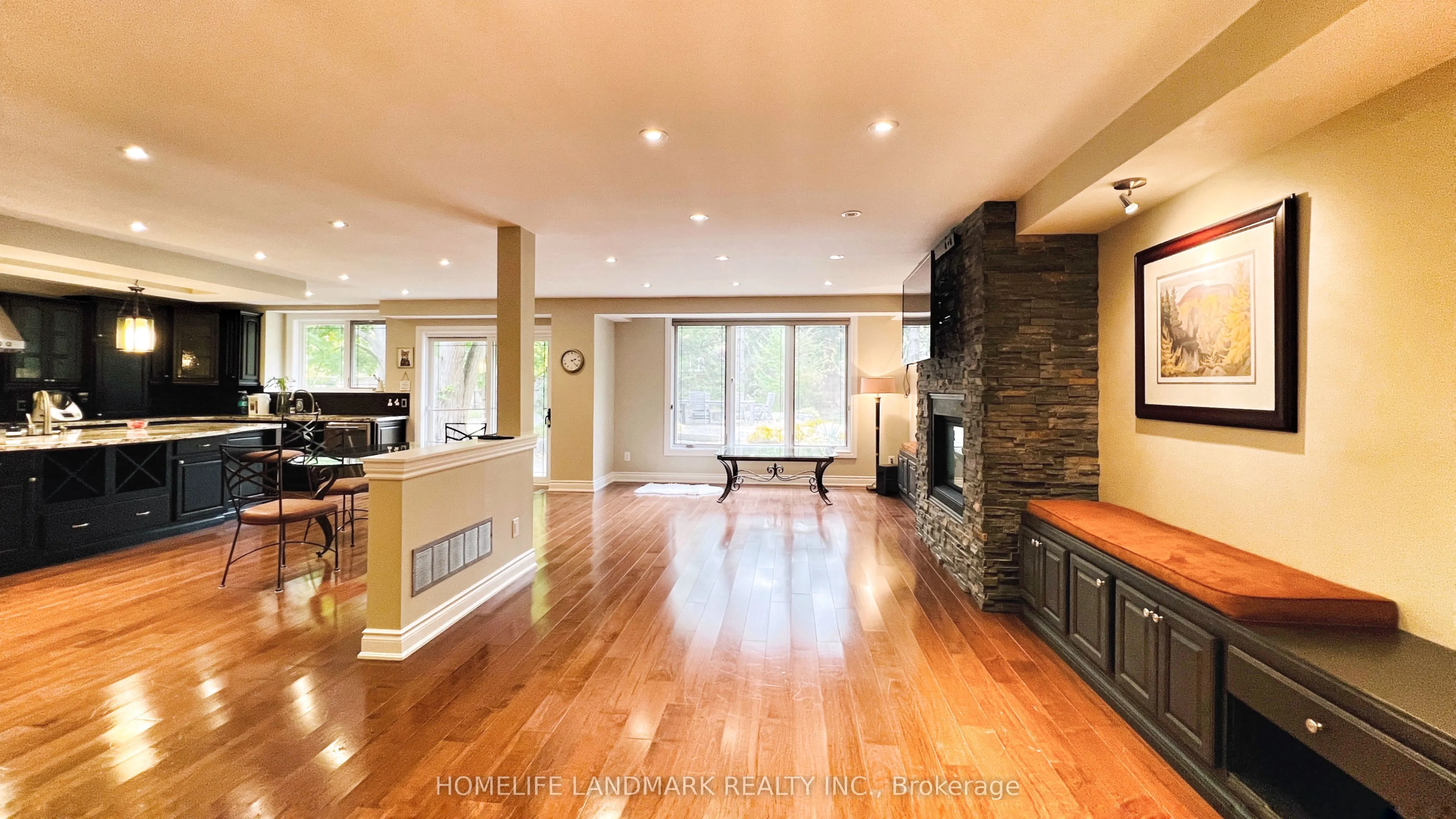 2333 Bennington Gate