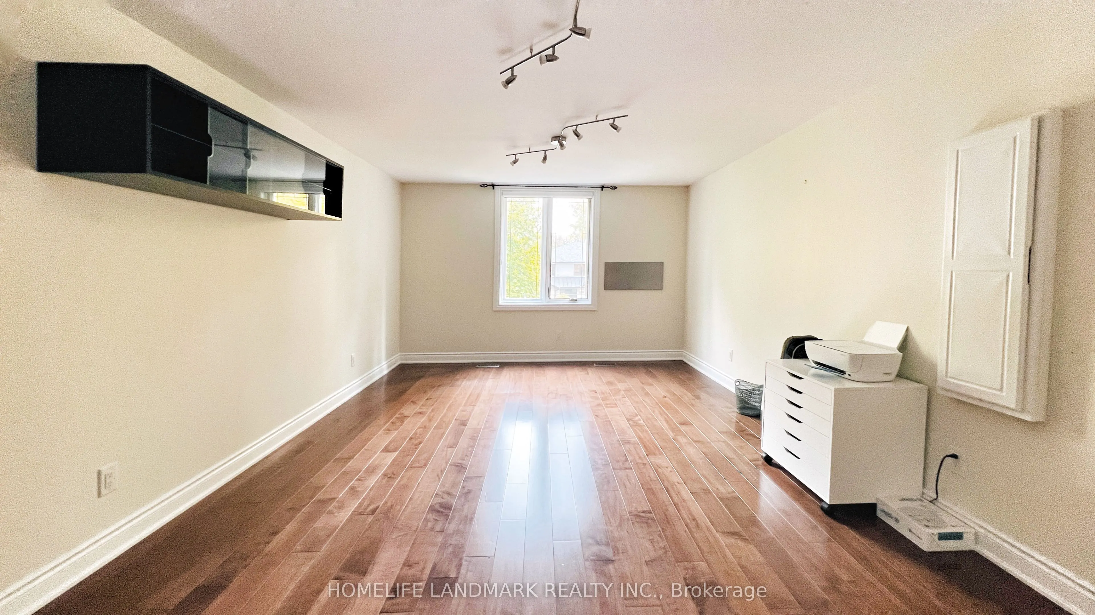 2333 Bennington Gate