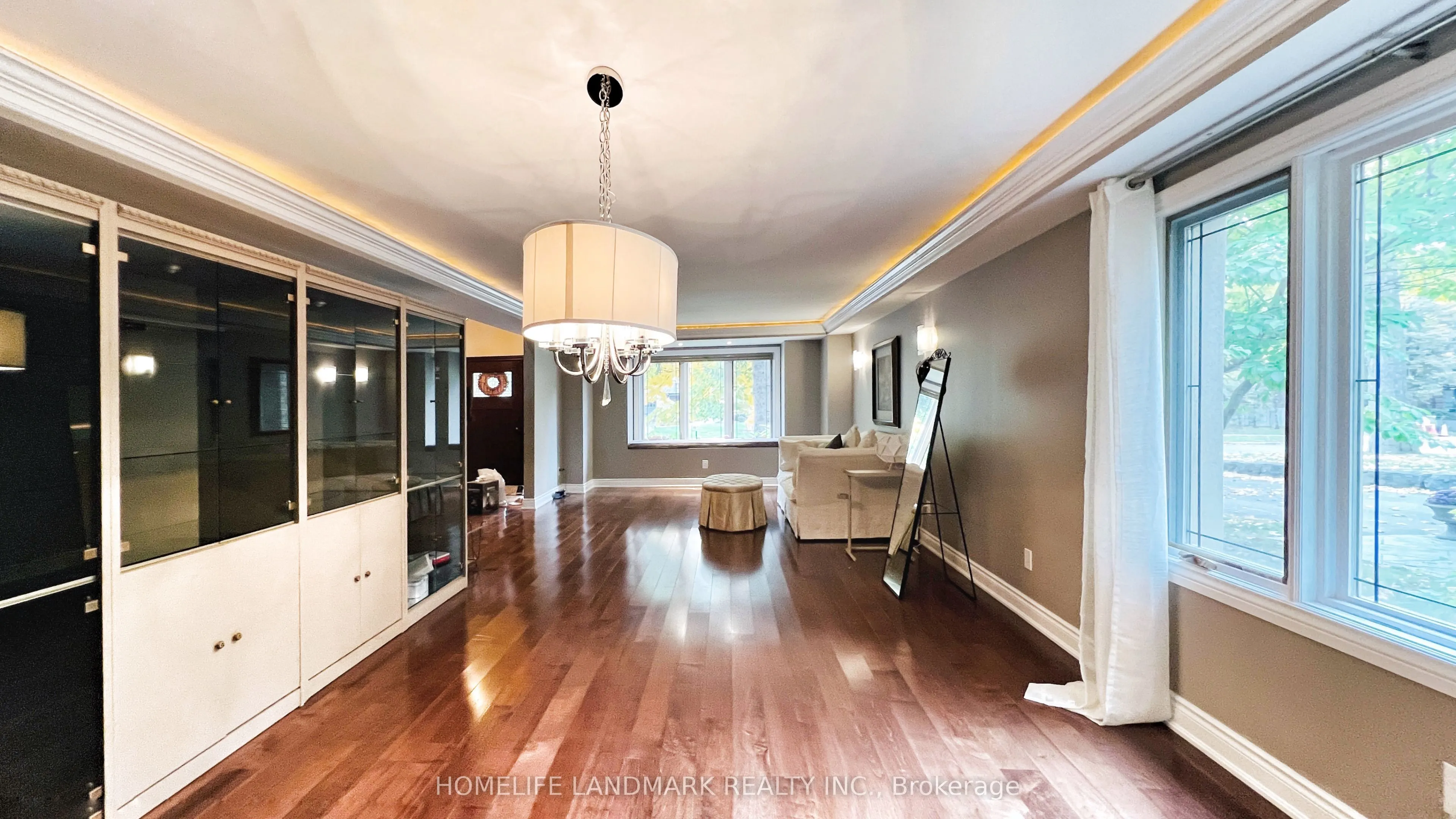 2333 Bennington Gate