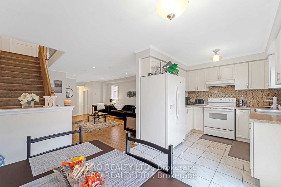 573 Willmott Crescent