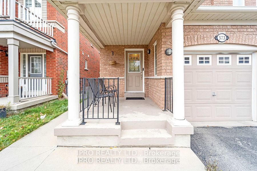 573 Willmott Crescent