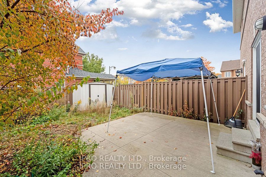 573 Willmott Crescent