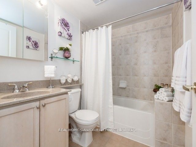 4879 Kimbermount Avenue #1406