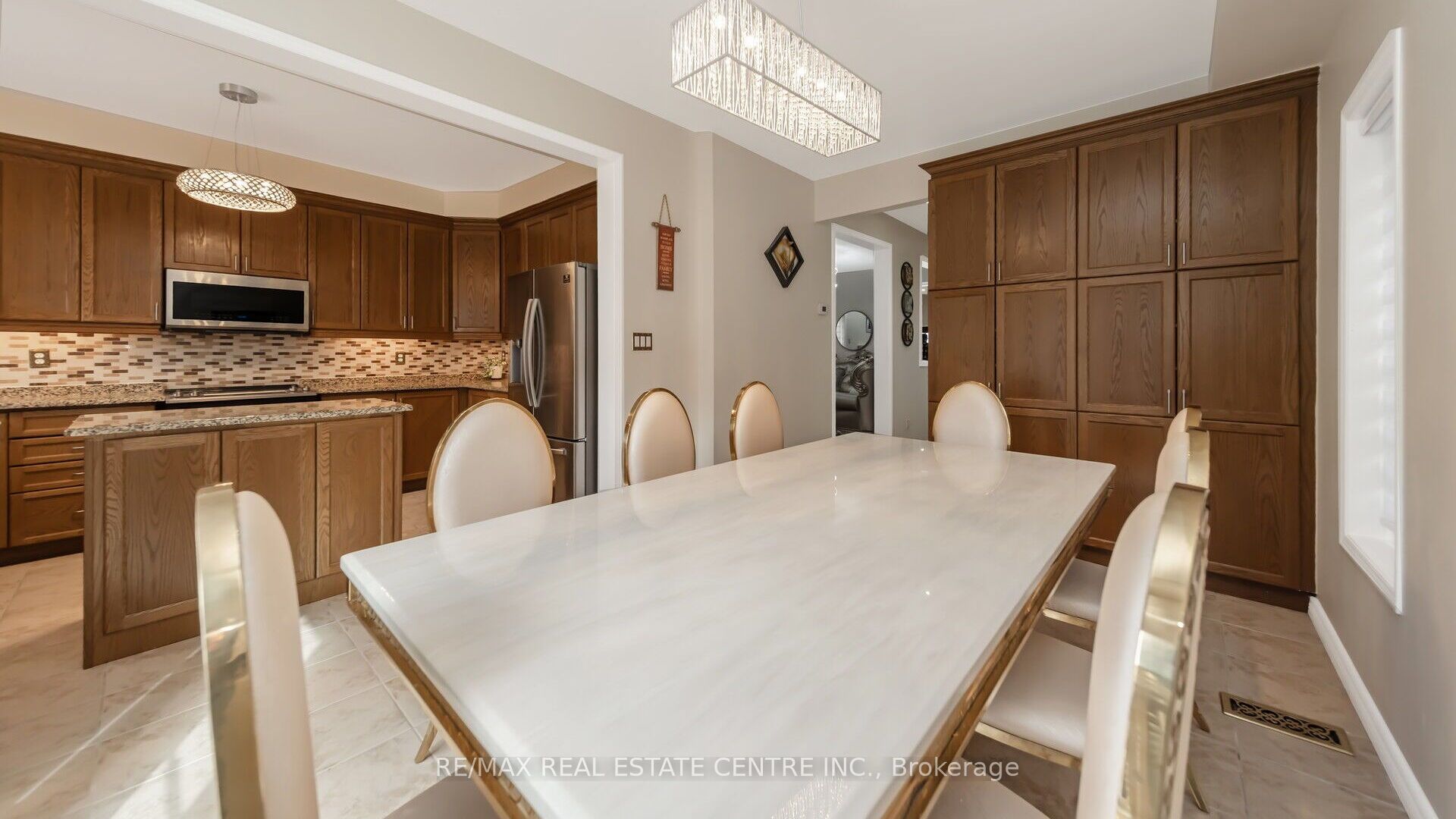 4 Chetholme Place