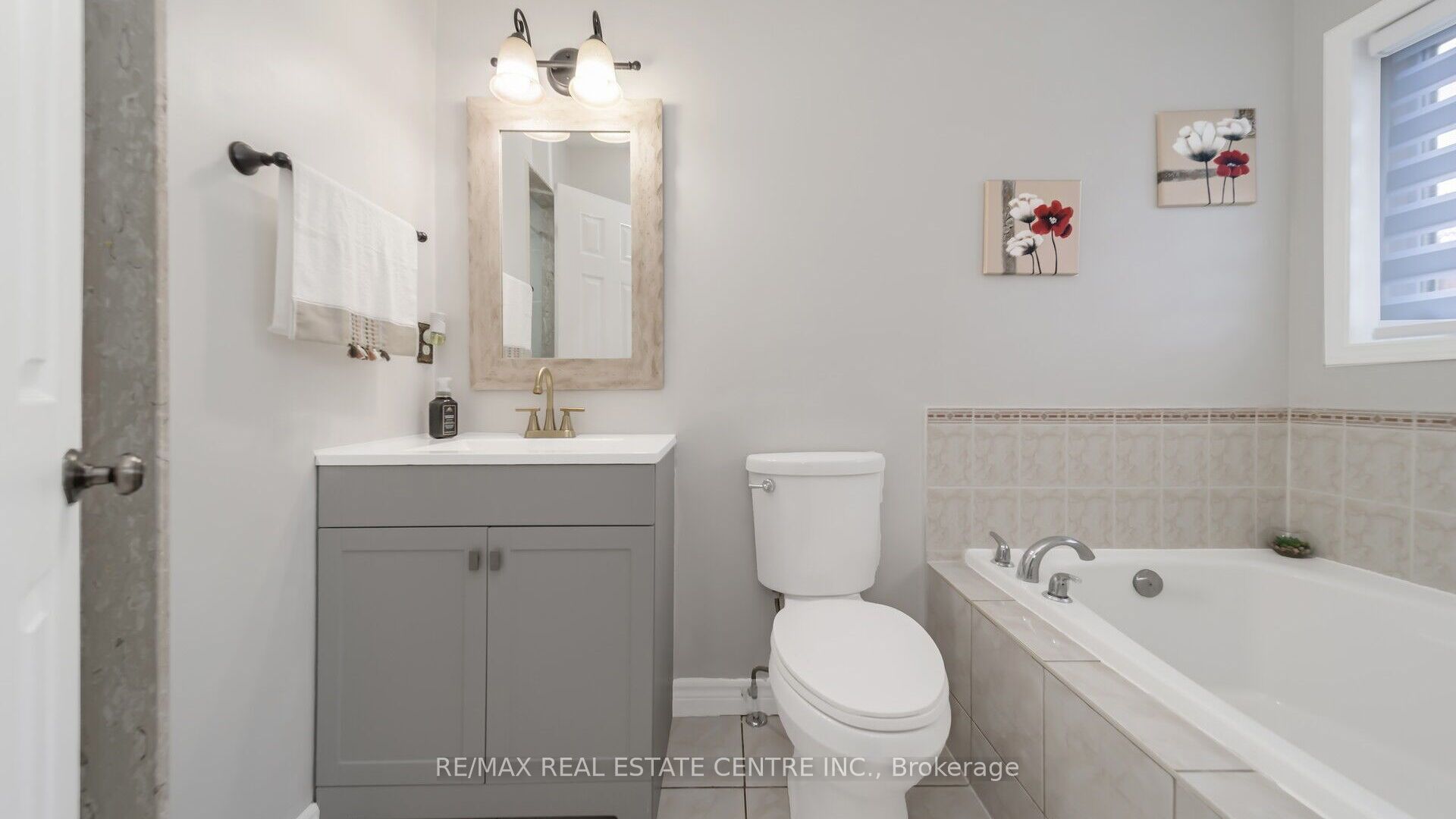 4 Chetholme Place