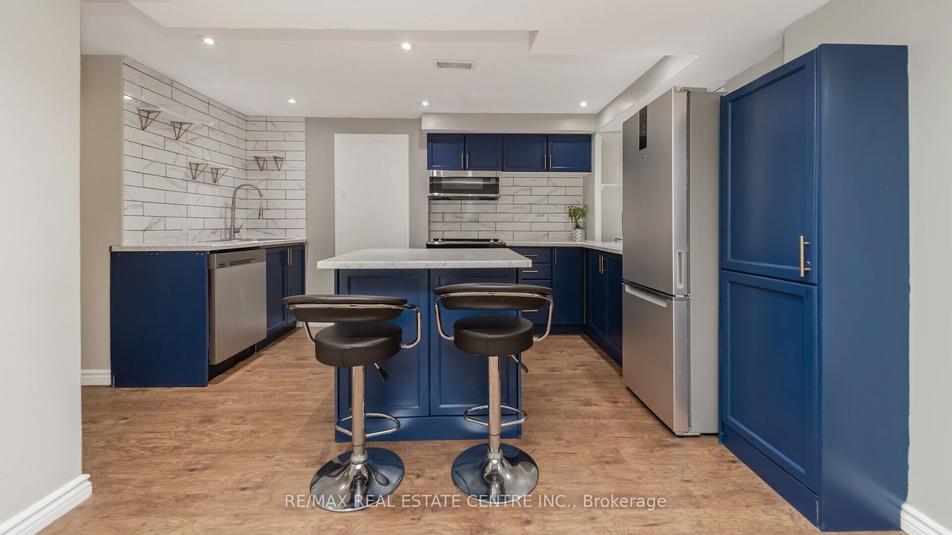 4 Chetholme Place