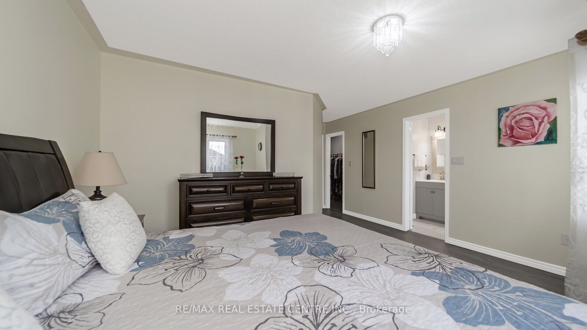 4 Chetholme Place