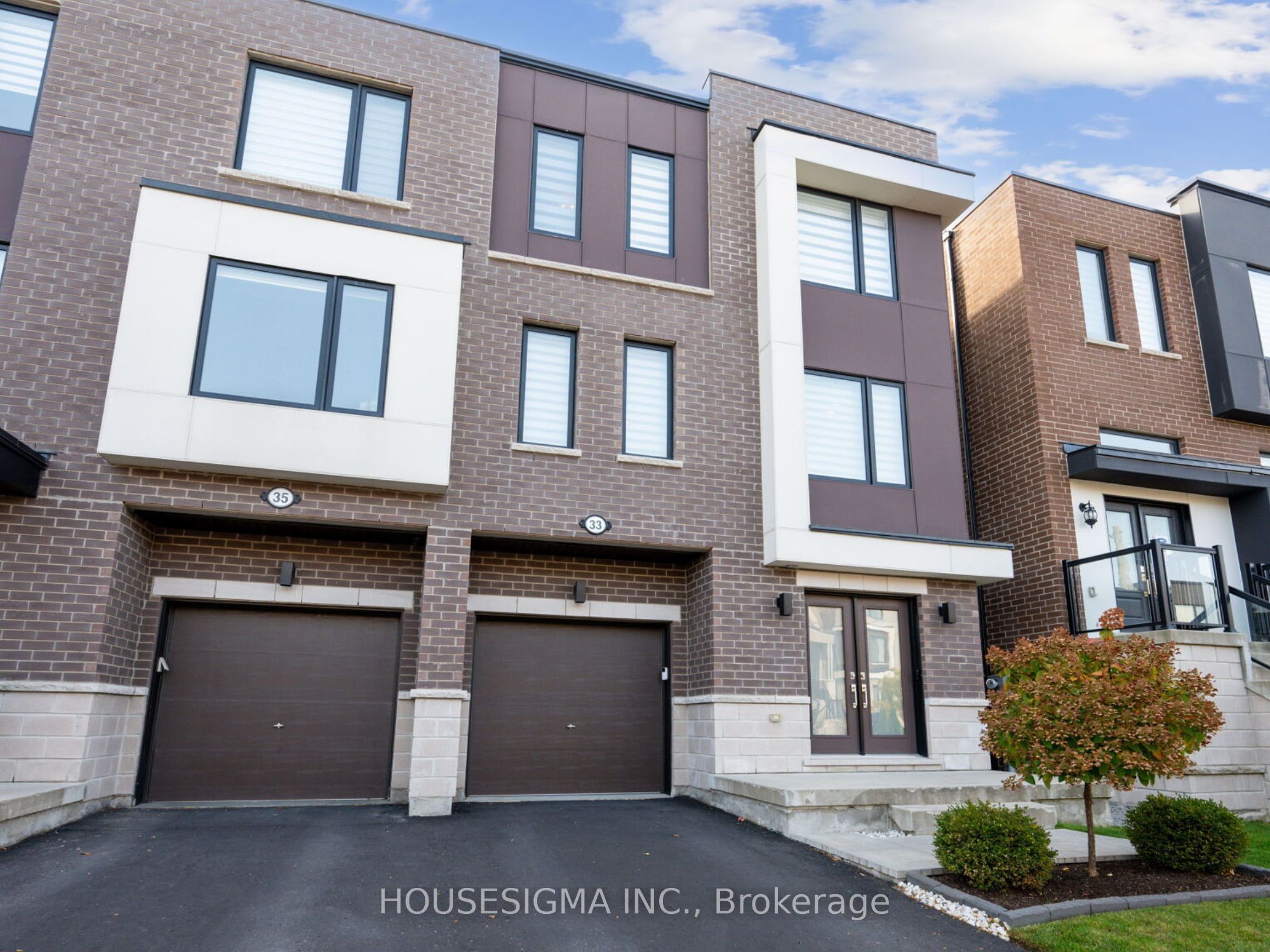33 Vaudeville Drive