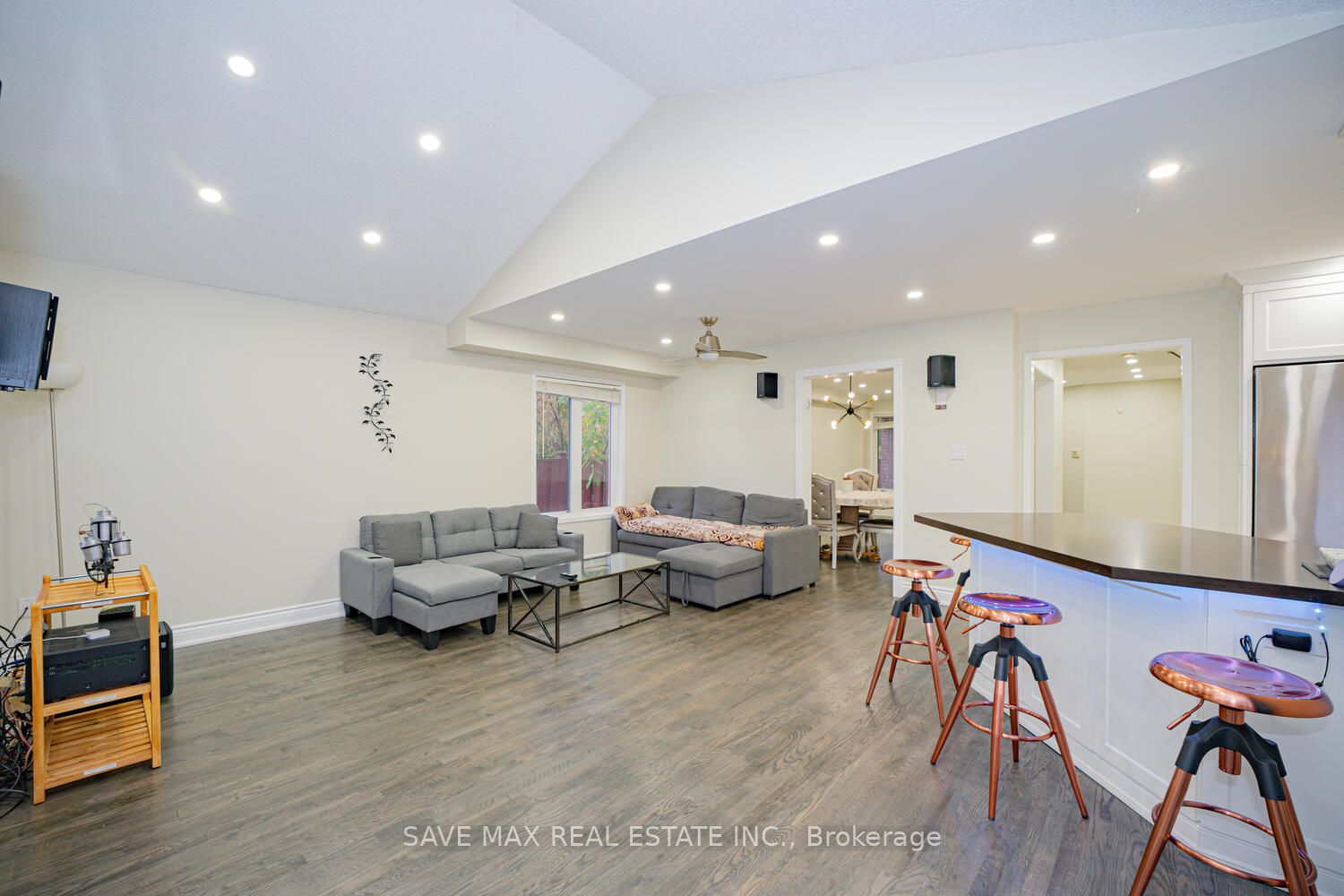 3191 Oakview Road