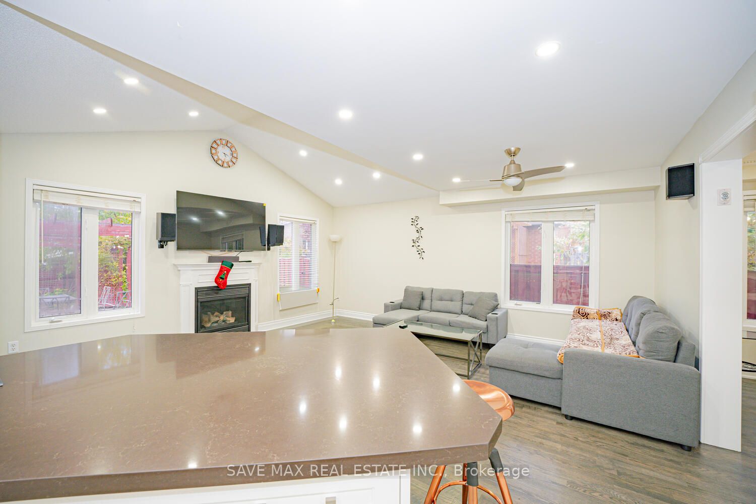 3191 Oakview Road