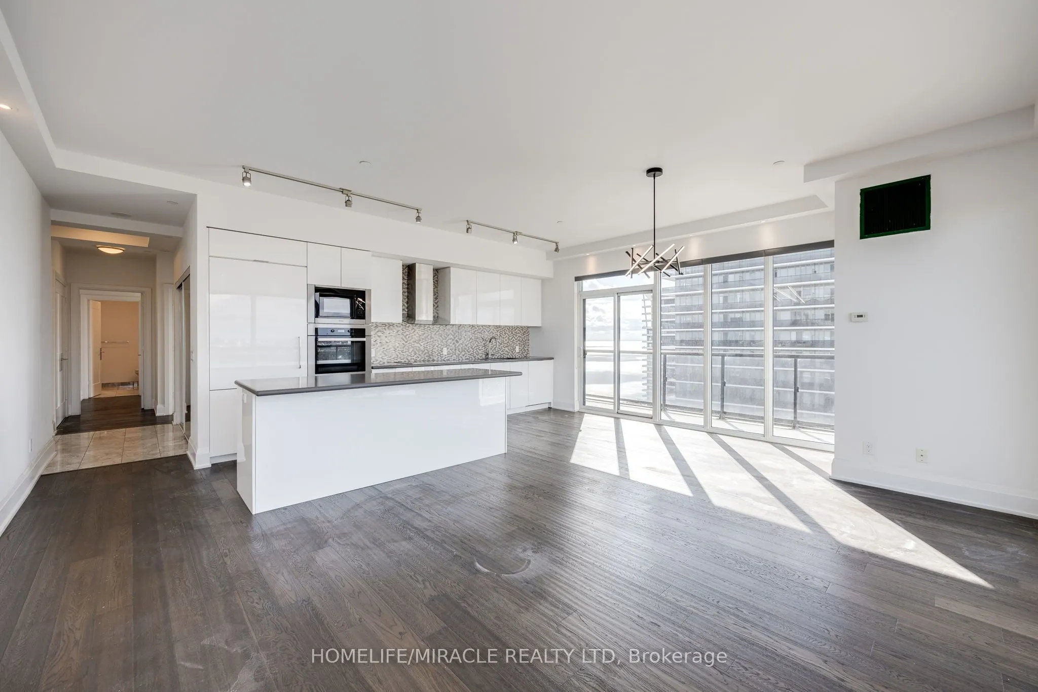 56 Annie Craig Drive, #LPH03