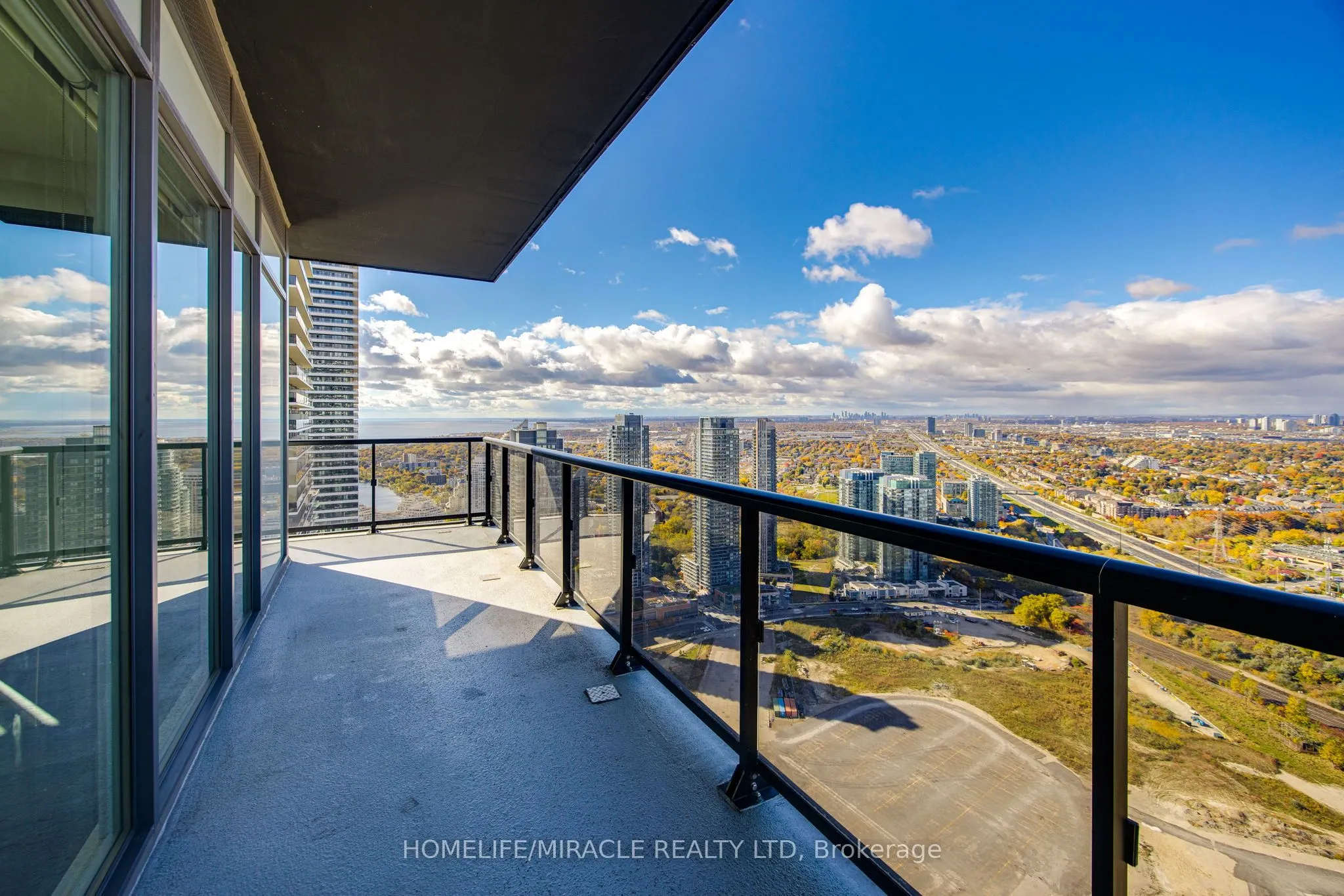 56 Annie Craig Drive, #LPH03
