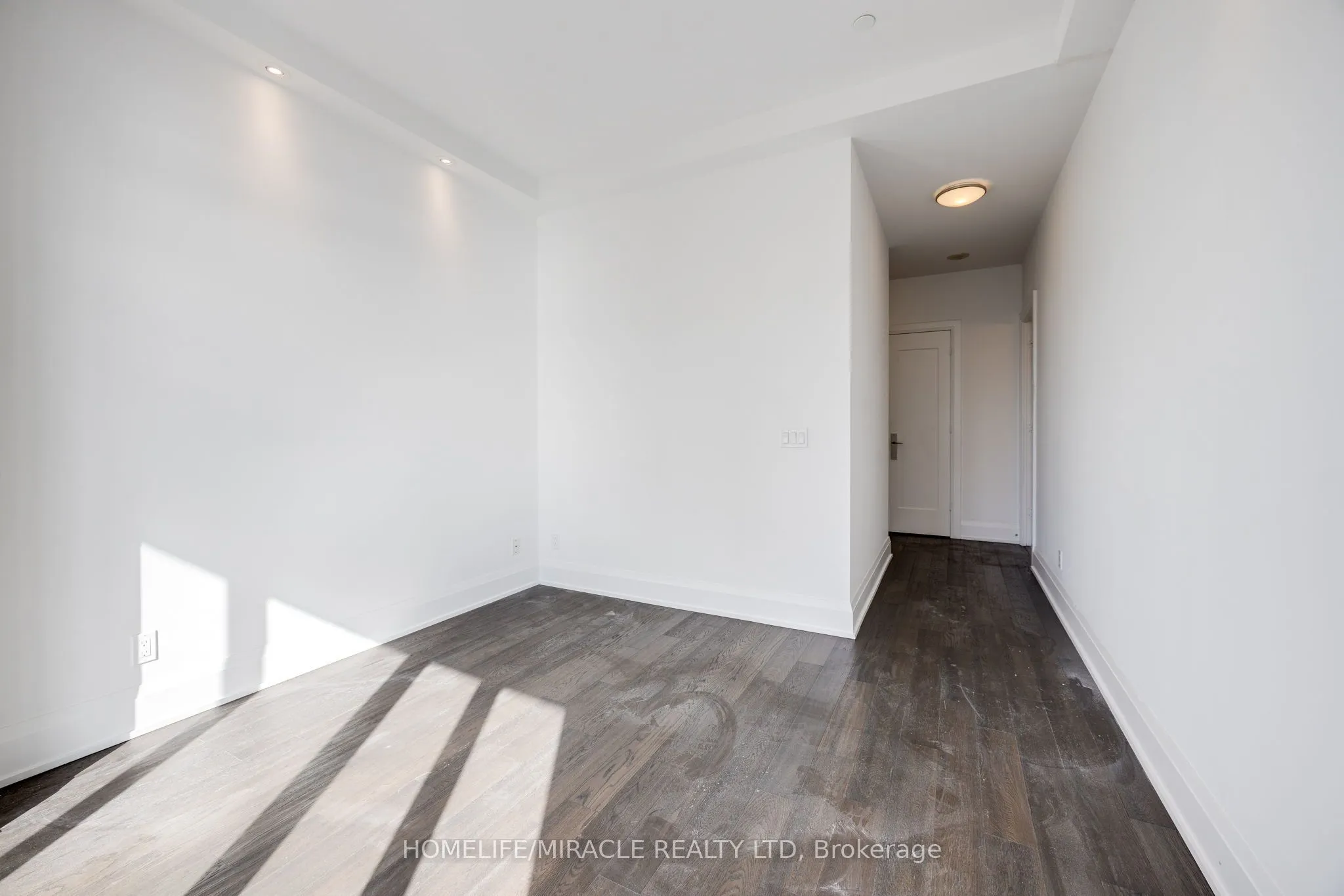 56 Annie Craig Drive, #LPH03