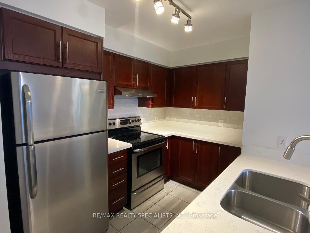 156 Enfield Place, #2001