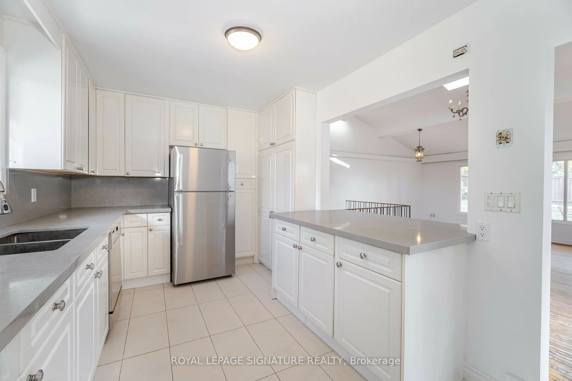 2557 Mindemoya Road