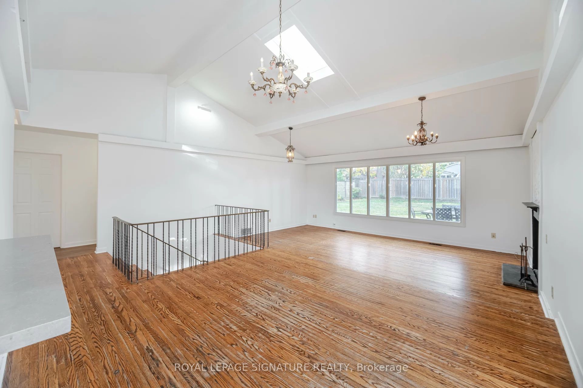 2557 Mindemoya Road