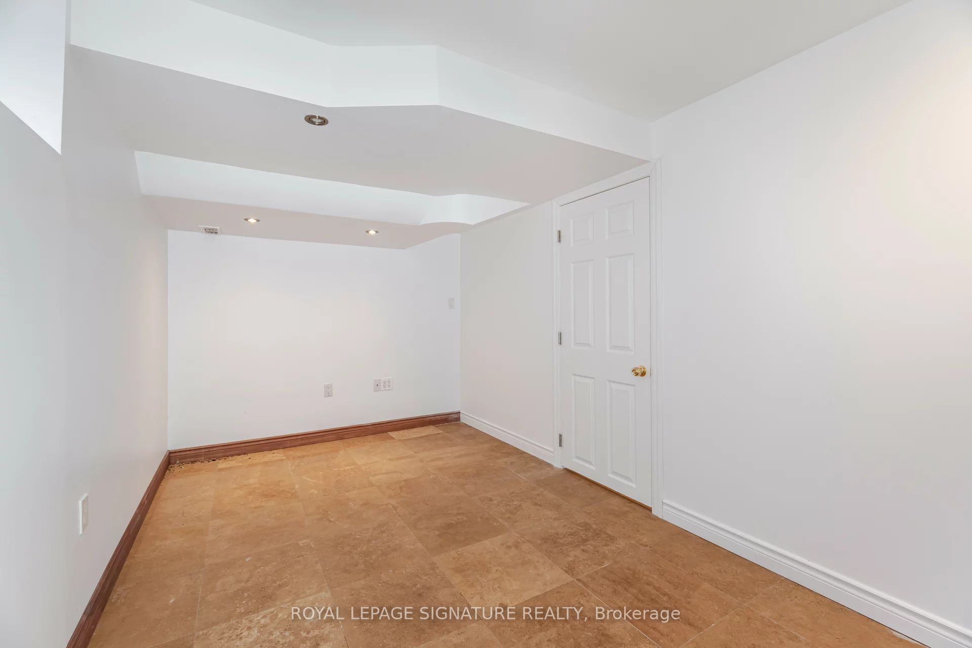 2557 Mindemoya Road
