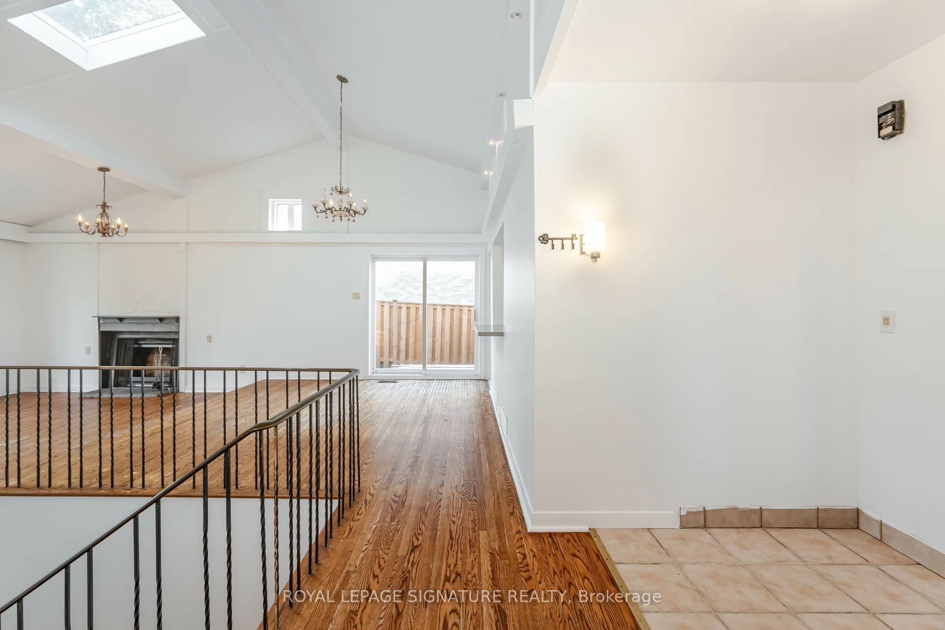 2557 Mindemoya Road