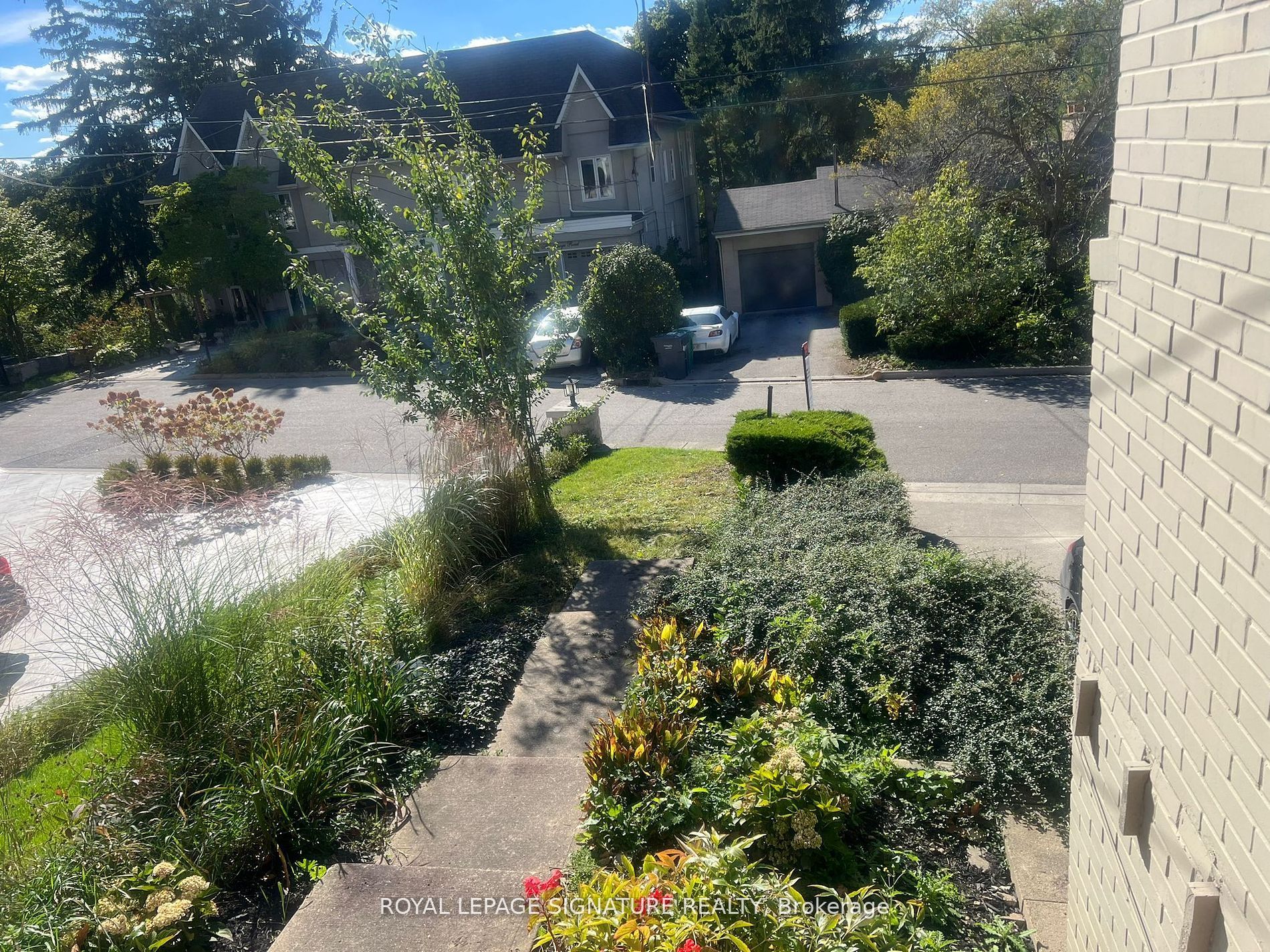 2557 Mindemoya Road