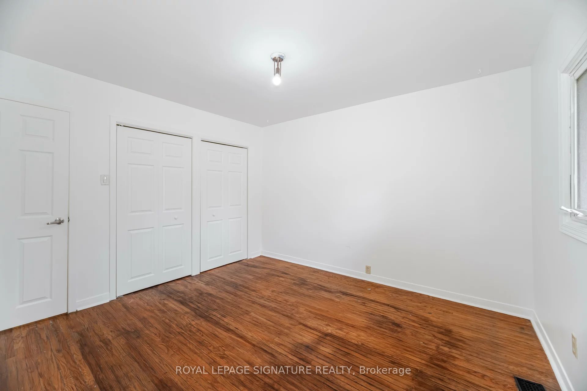 2557 Mindemoya Road