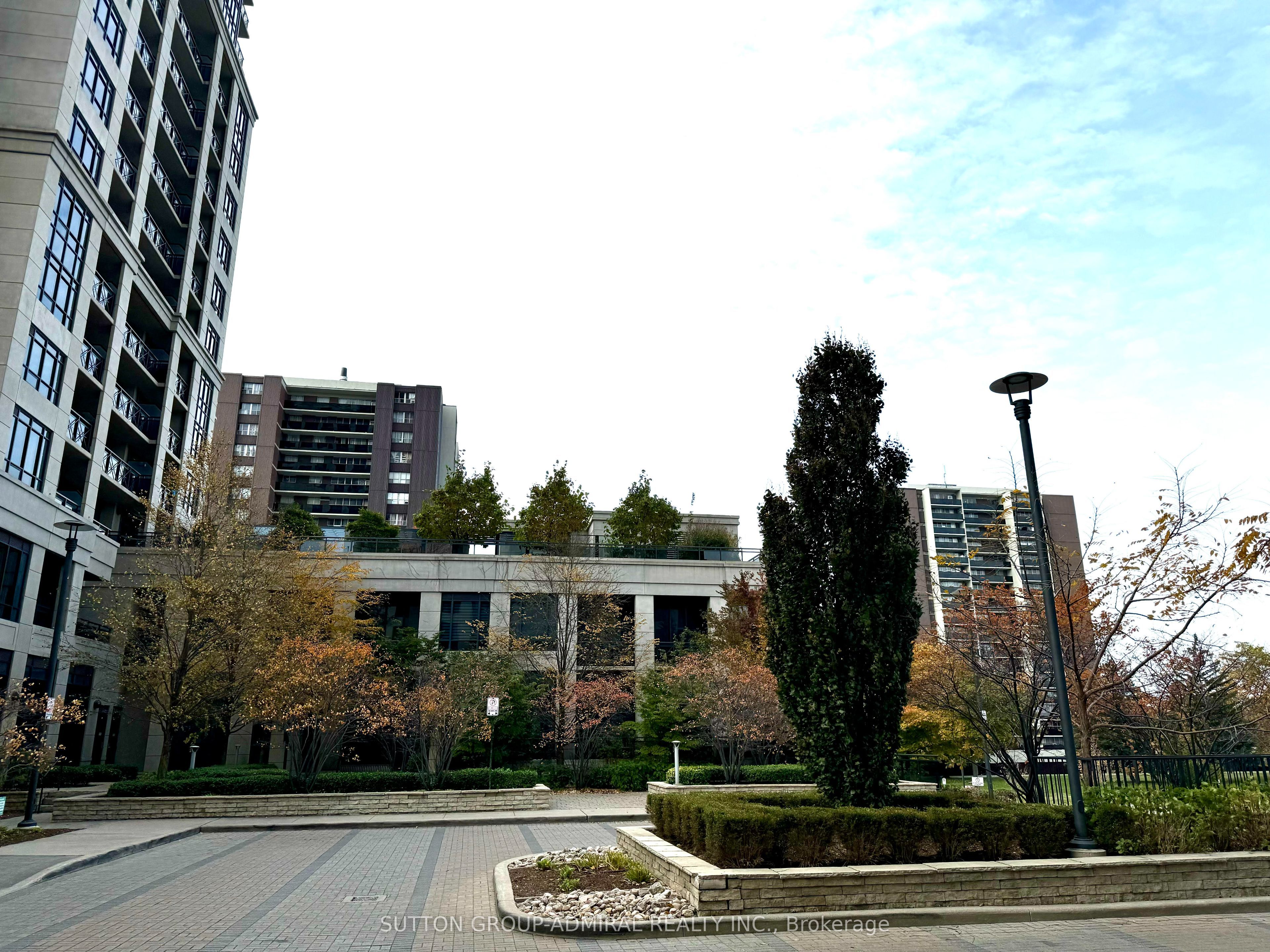 2 Eva Road E #1026