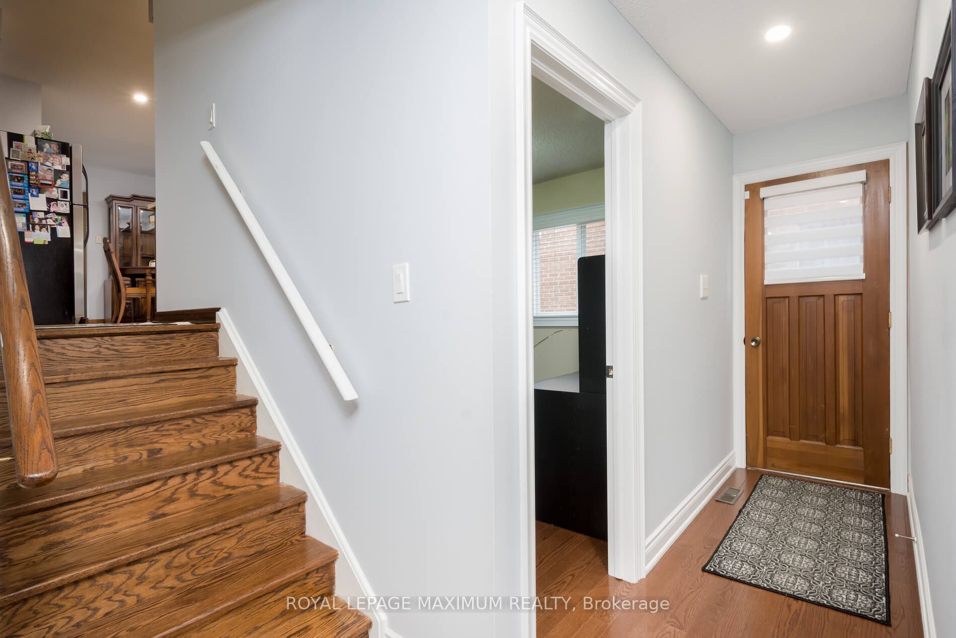 44 Flagstick Court