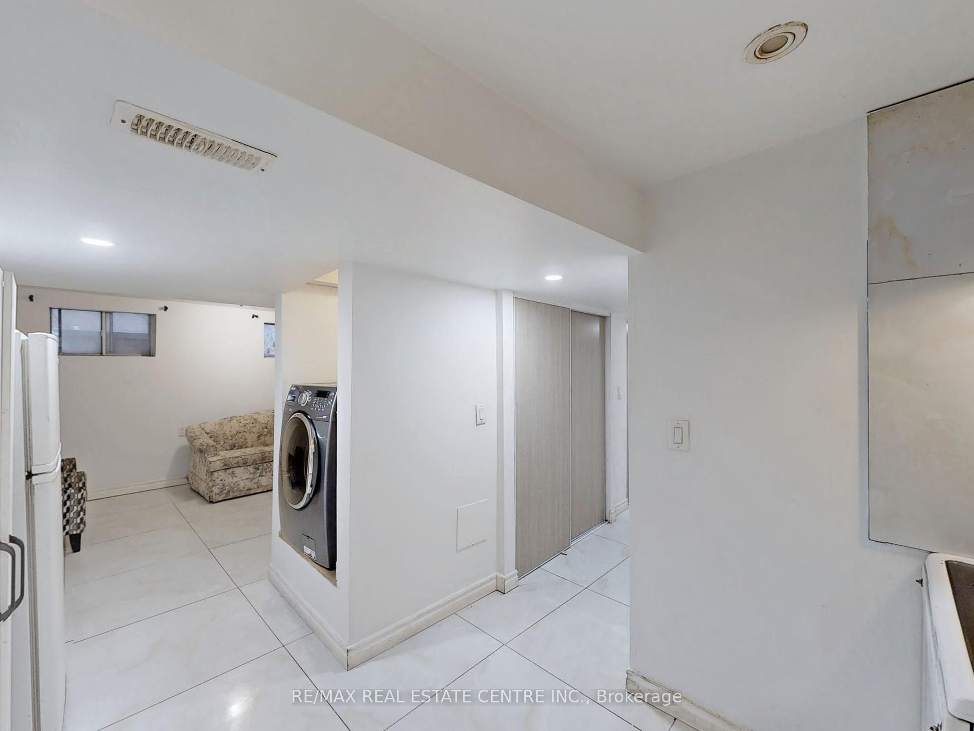2211 Camilla Road