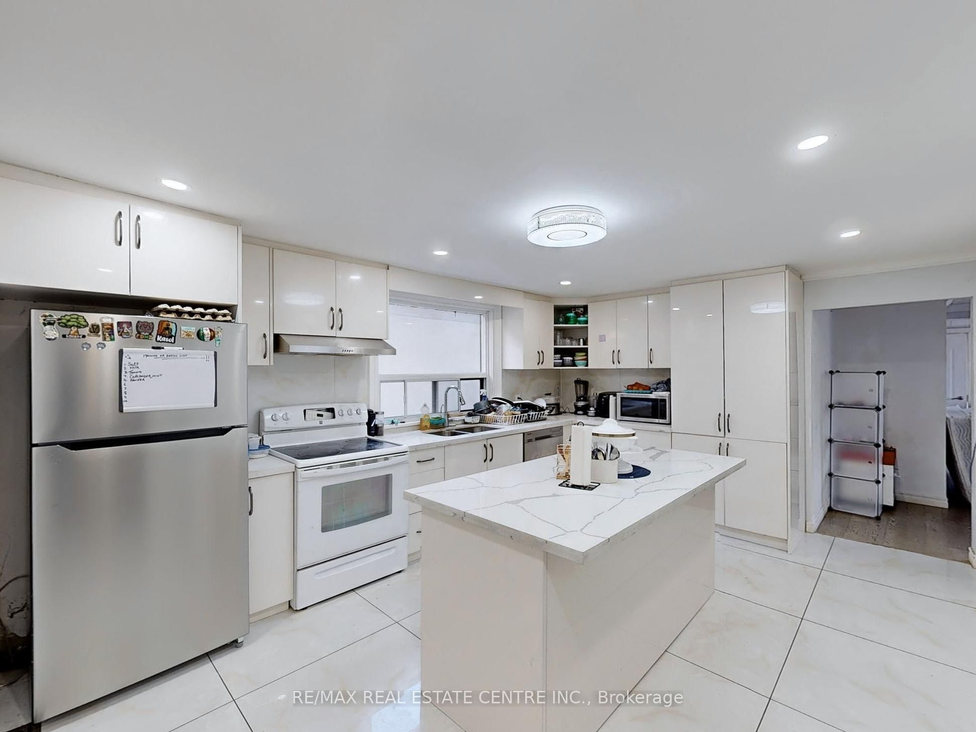 2211 Camilla Road