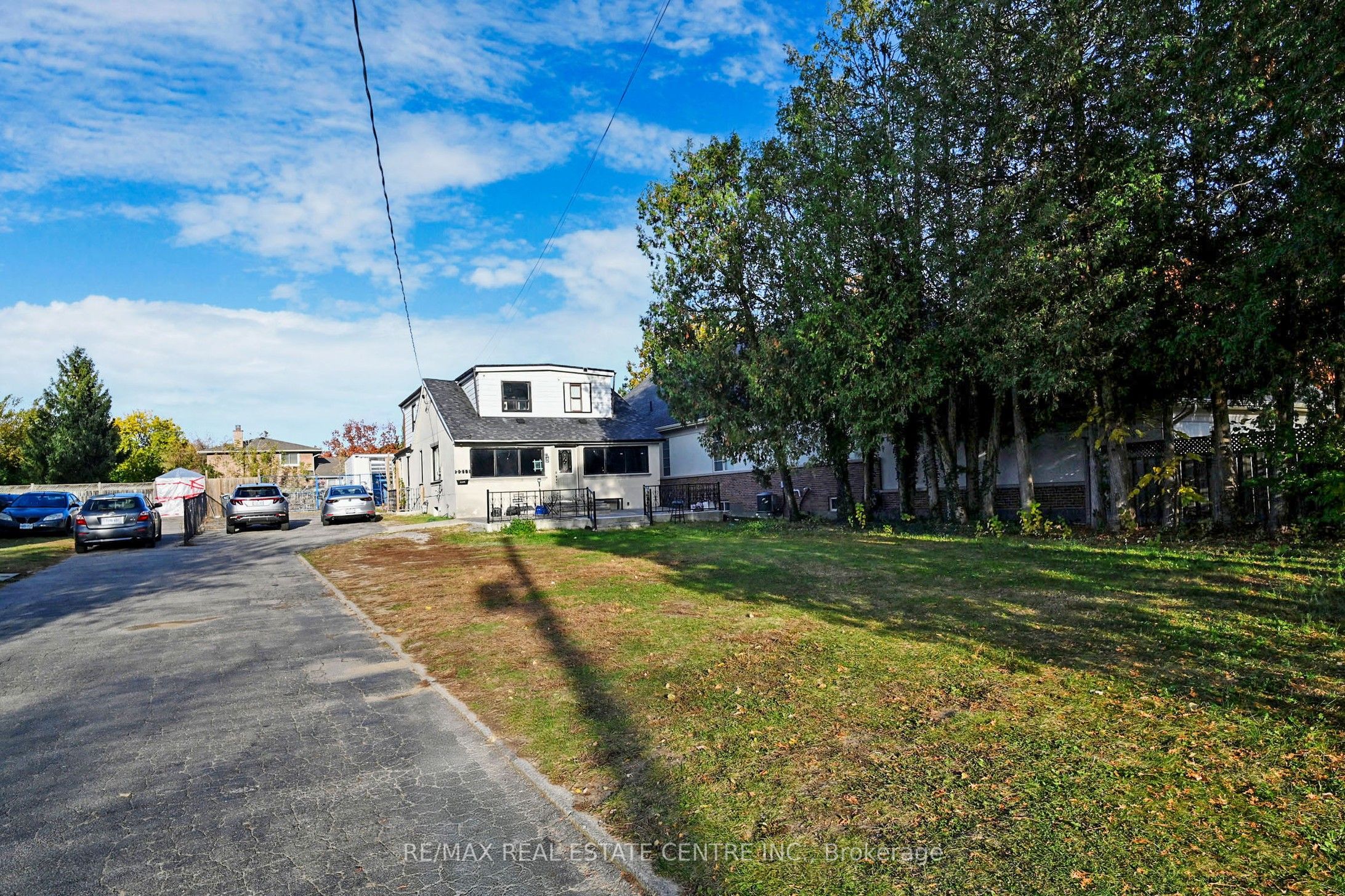 2211 Camilla Road