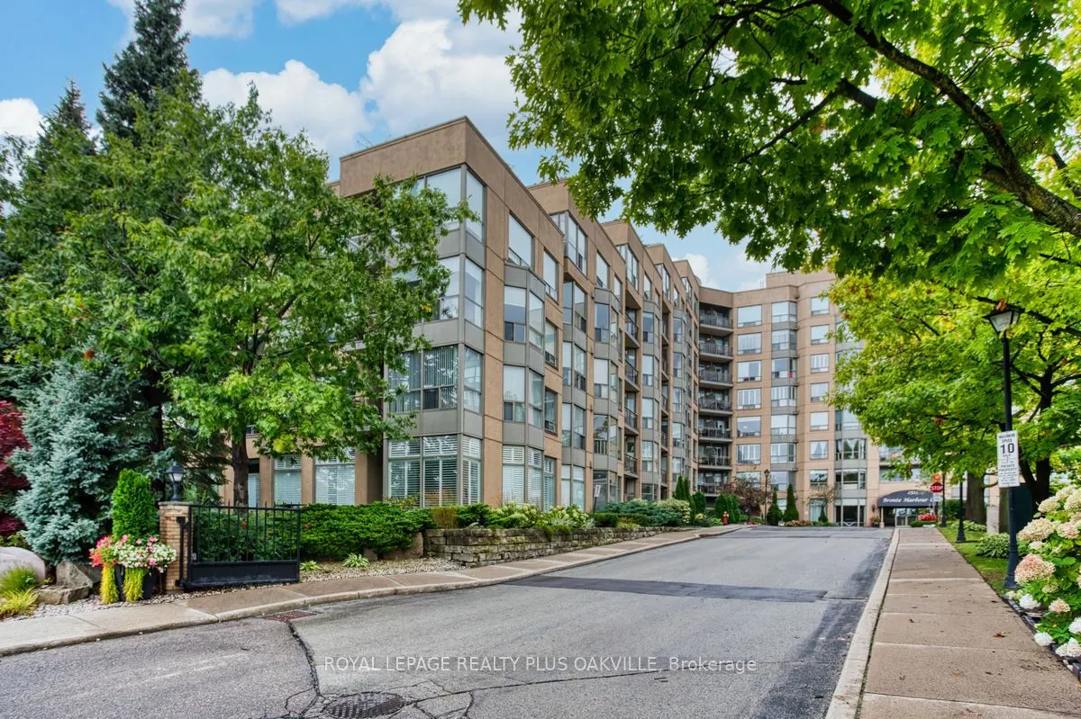 2511 Lakeshore Road W, #517