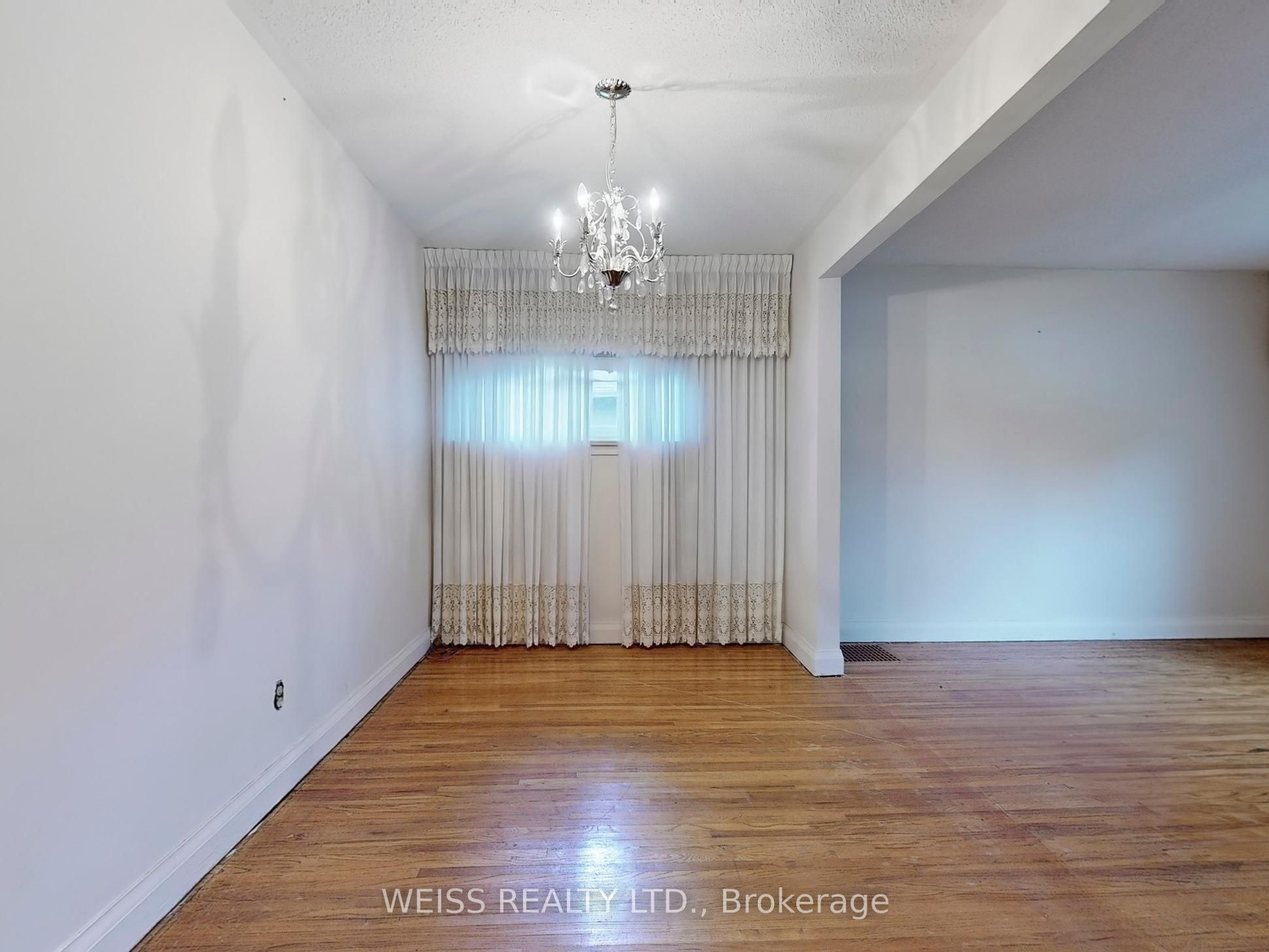 39 Savona Drive