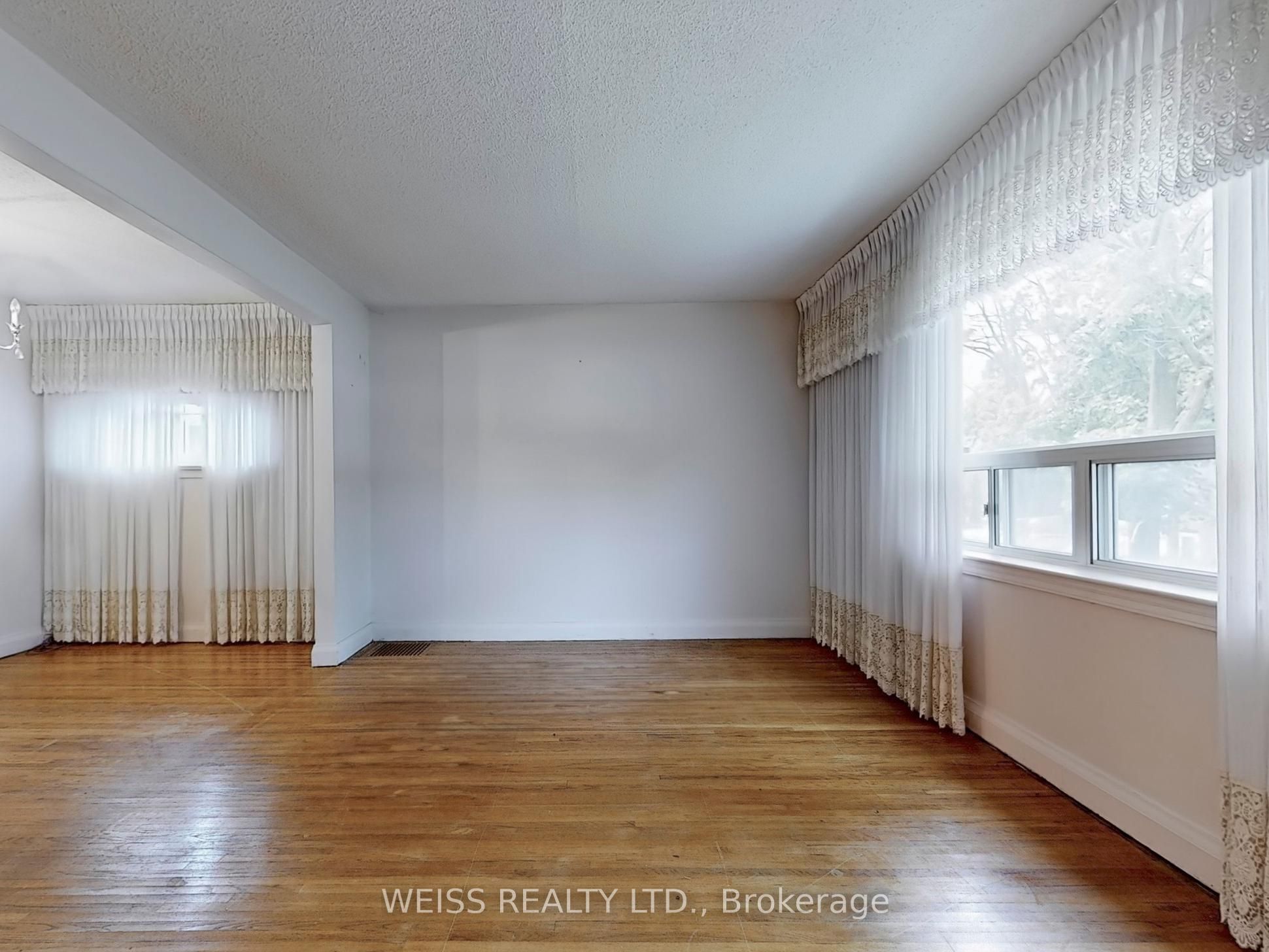 39 Savona Drive