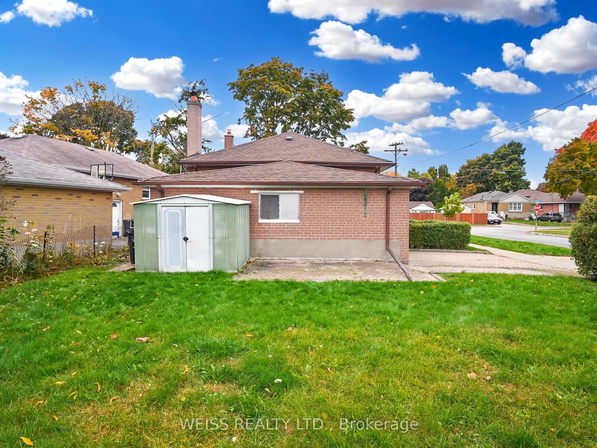 39 Savona Drive