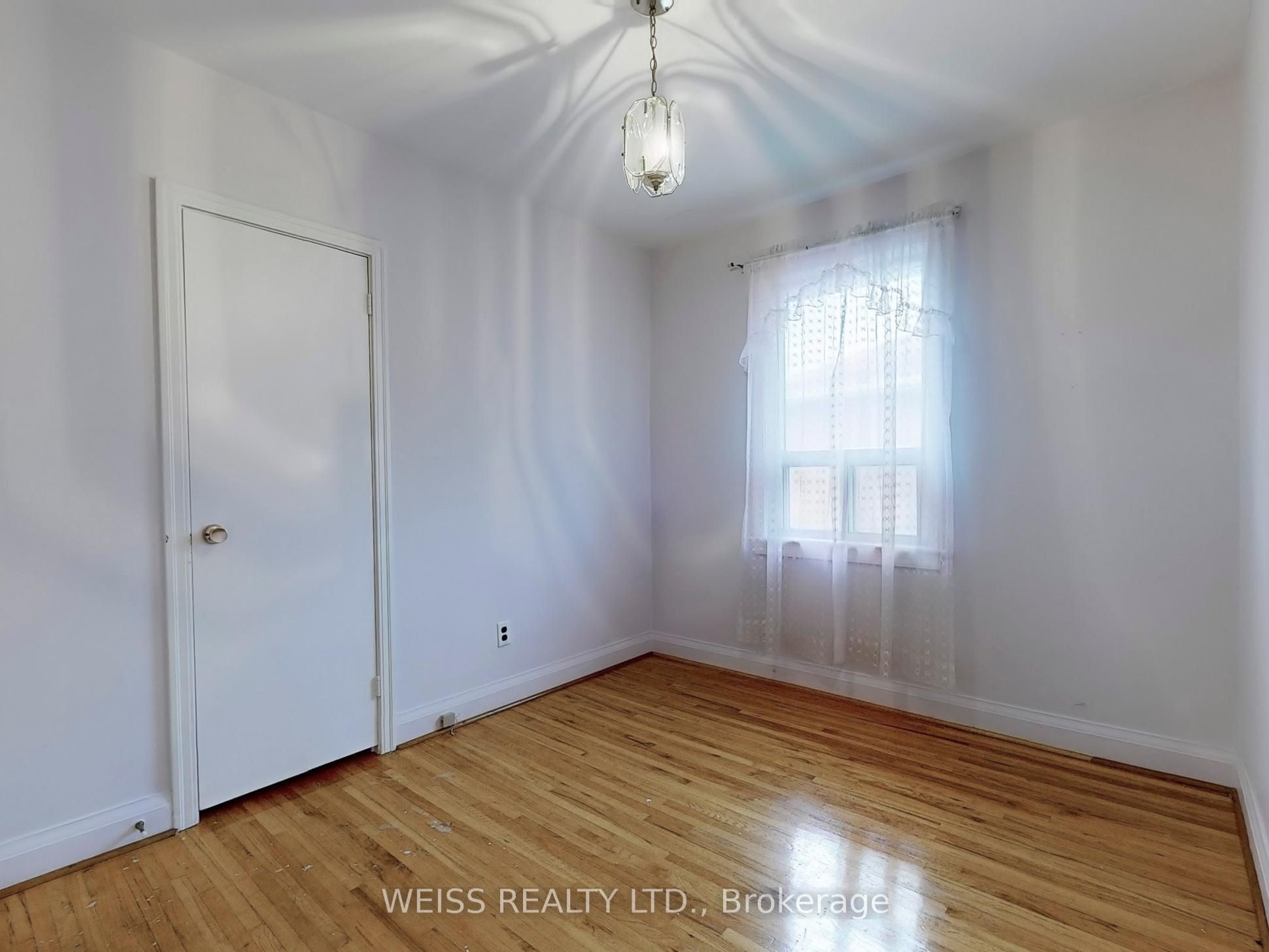 39 Savona Drive