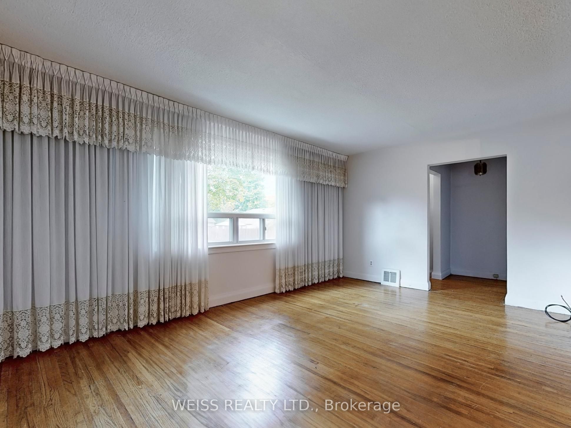 39 Savona Drive