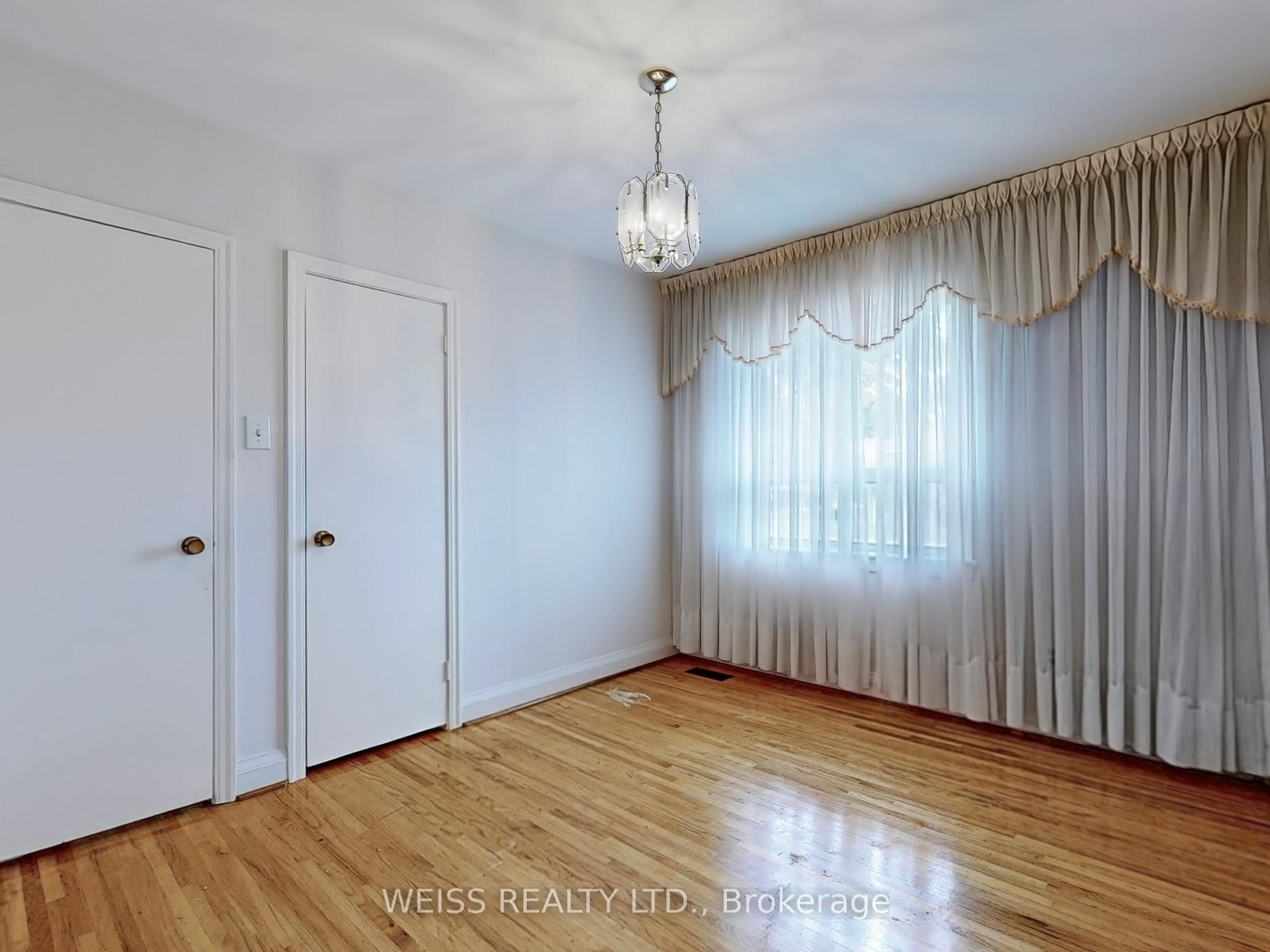 39 Savona Drive