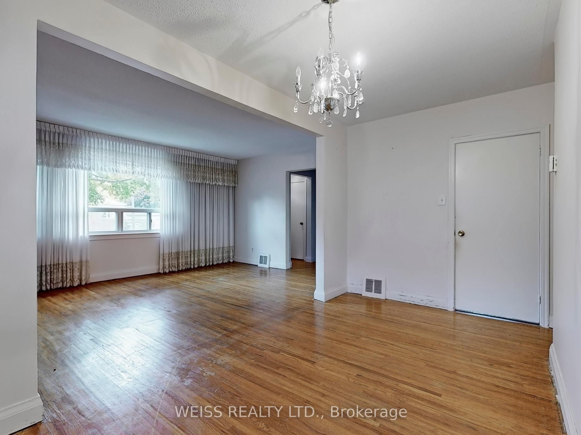 39 Savona Drive