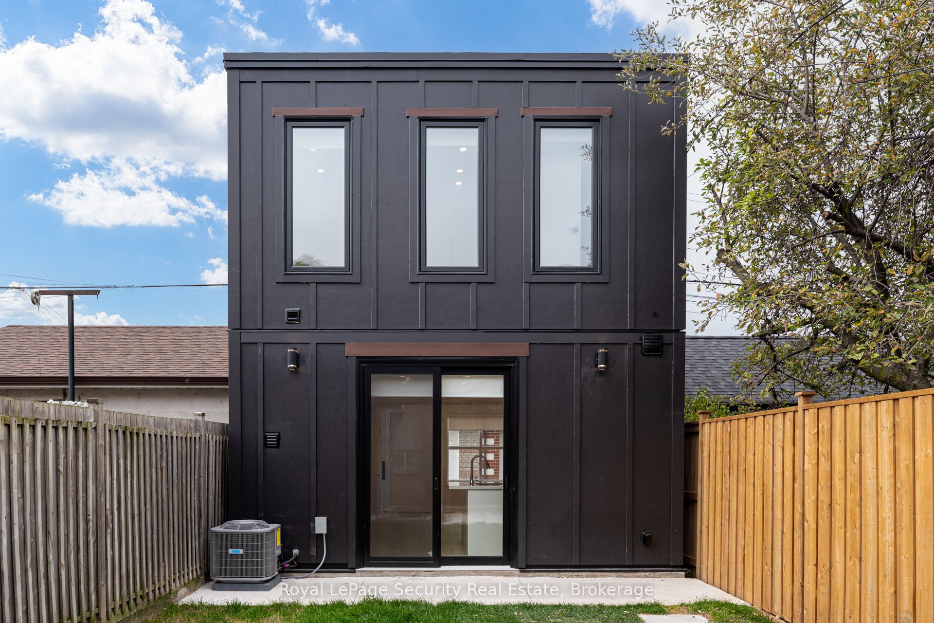 706 Gladstone Avenue, #Lane