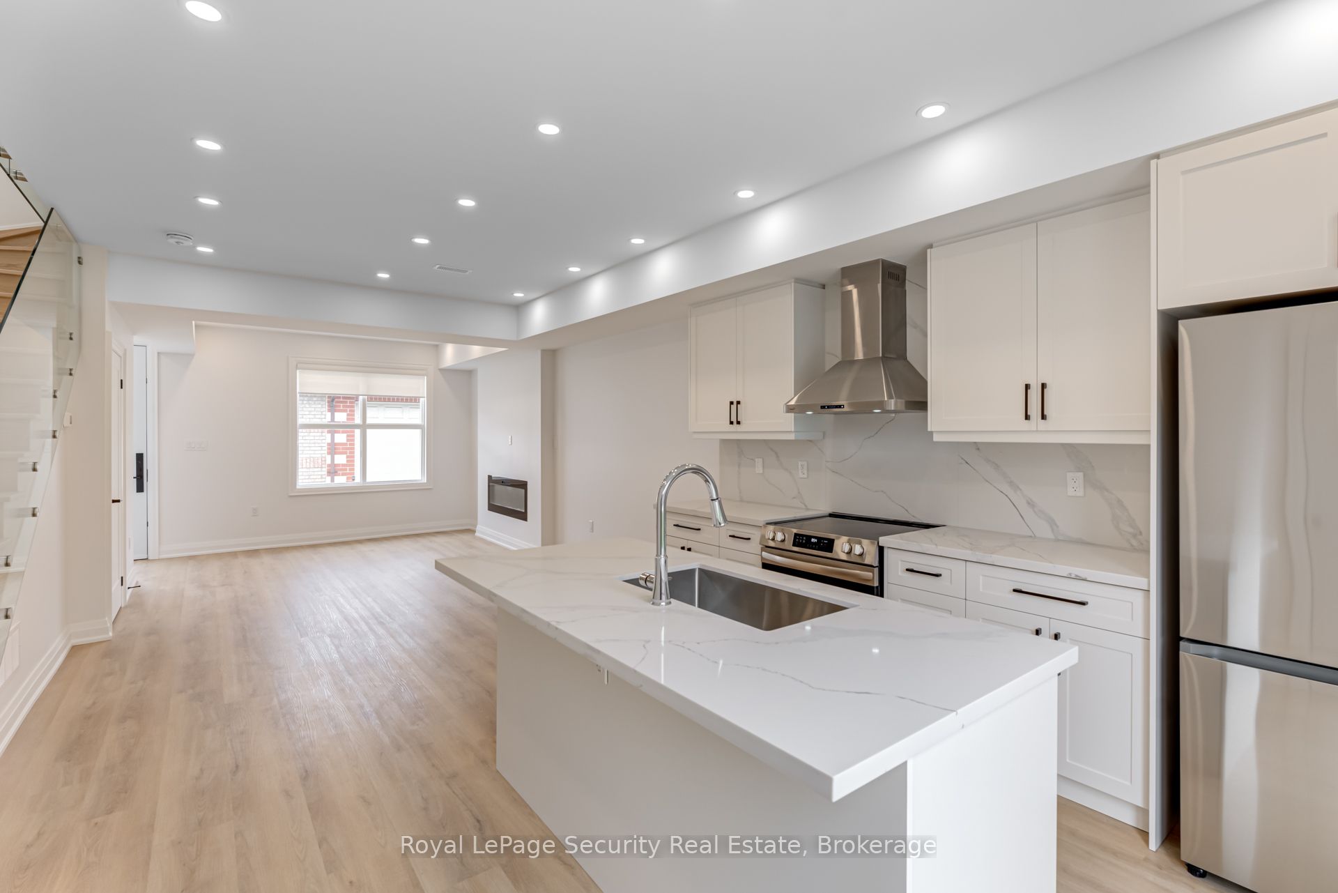 706 Gladstone Avenue, #Lane