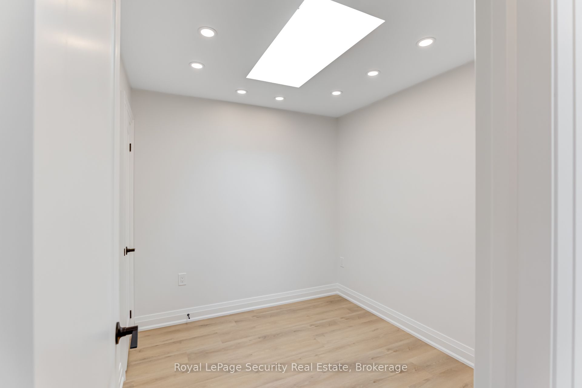706 Gladstone Avenue, #Lane
