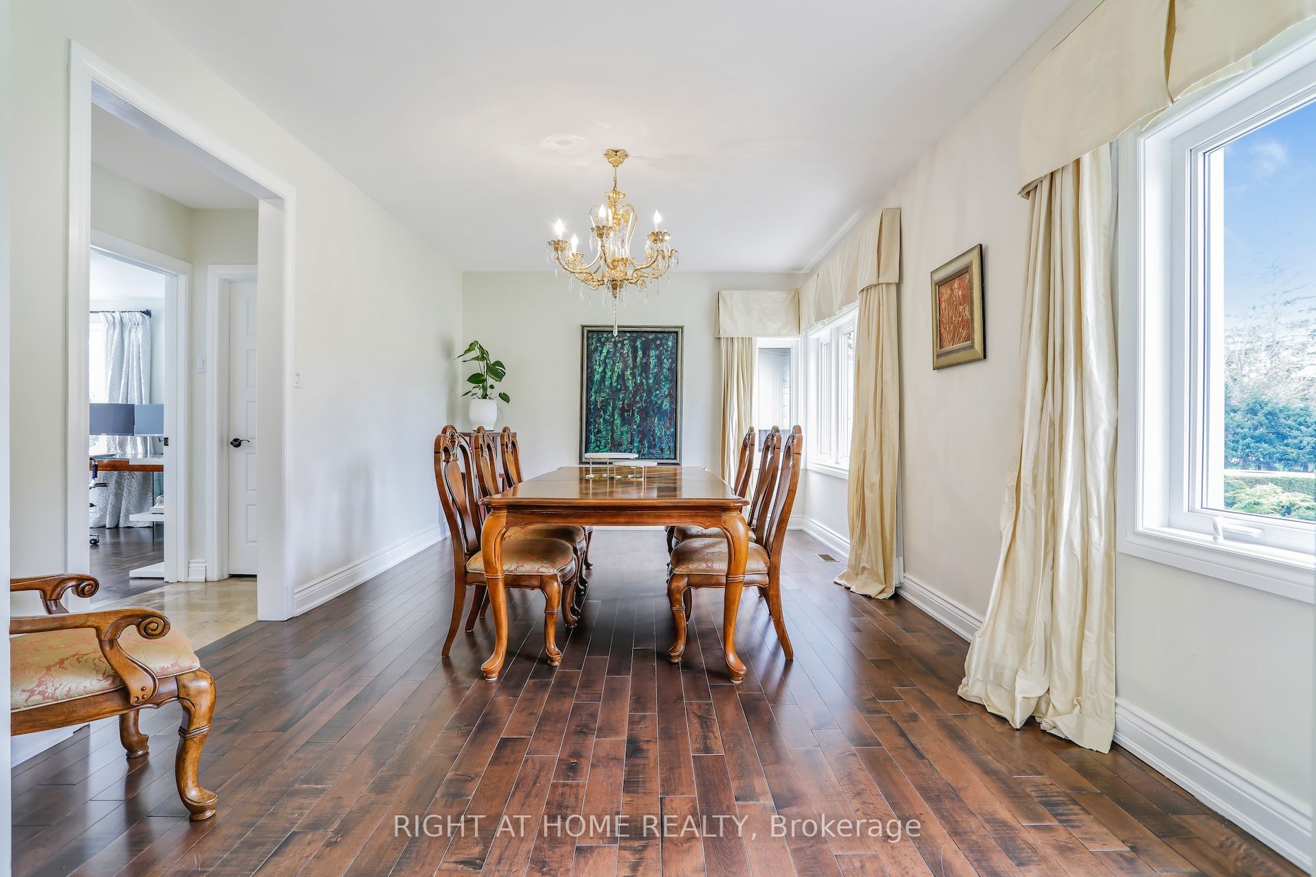 471 Country Club Crescent